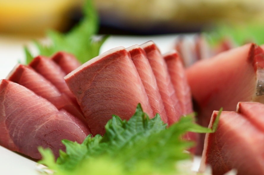 佐渡の寒ブリは11月～1月が旬。とろける美味しさ！