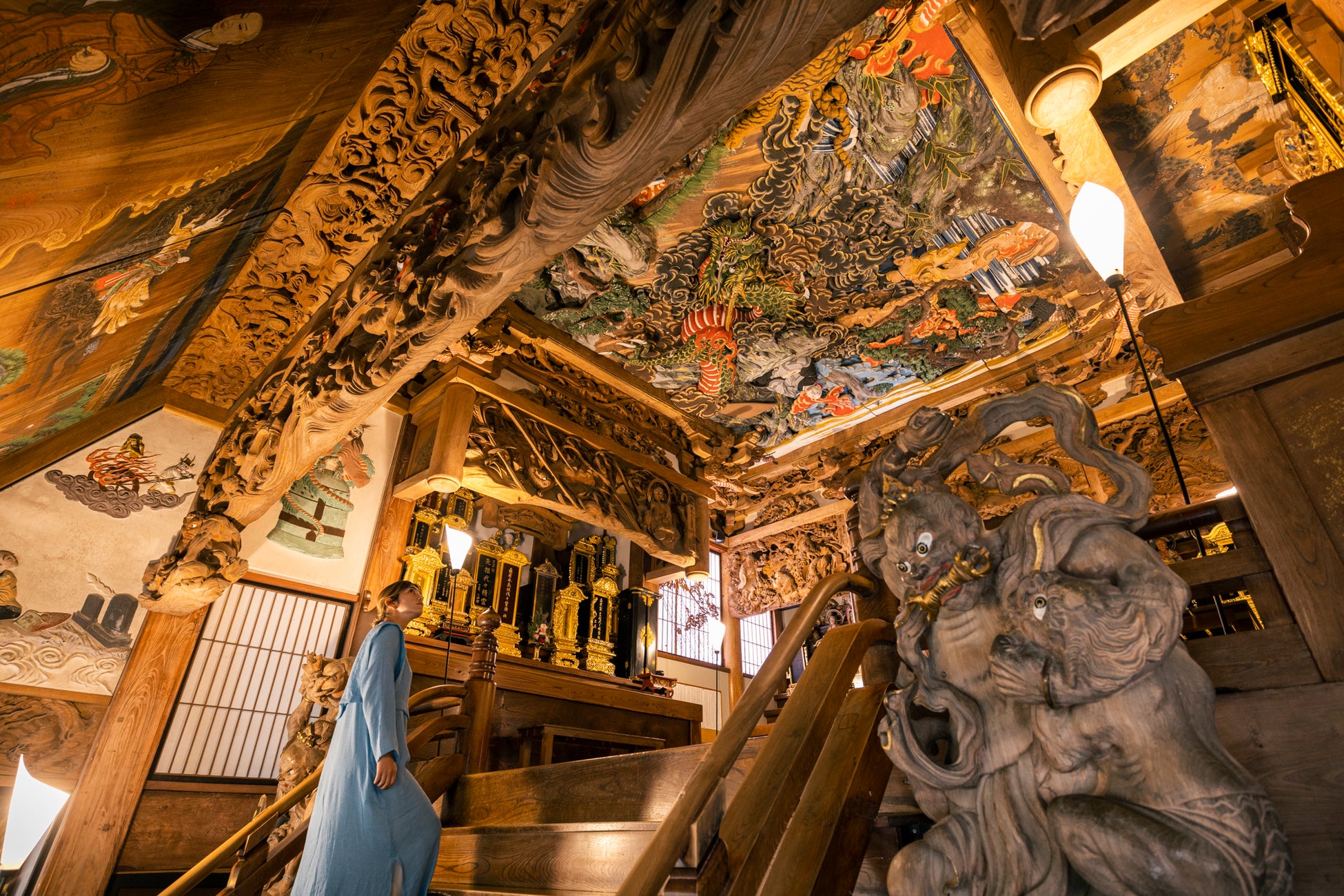 彫物師 石川雲蝶(うんちょう)の作品が残されている西福寺 開山堂