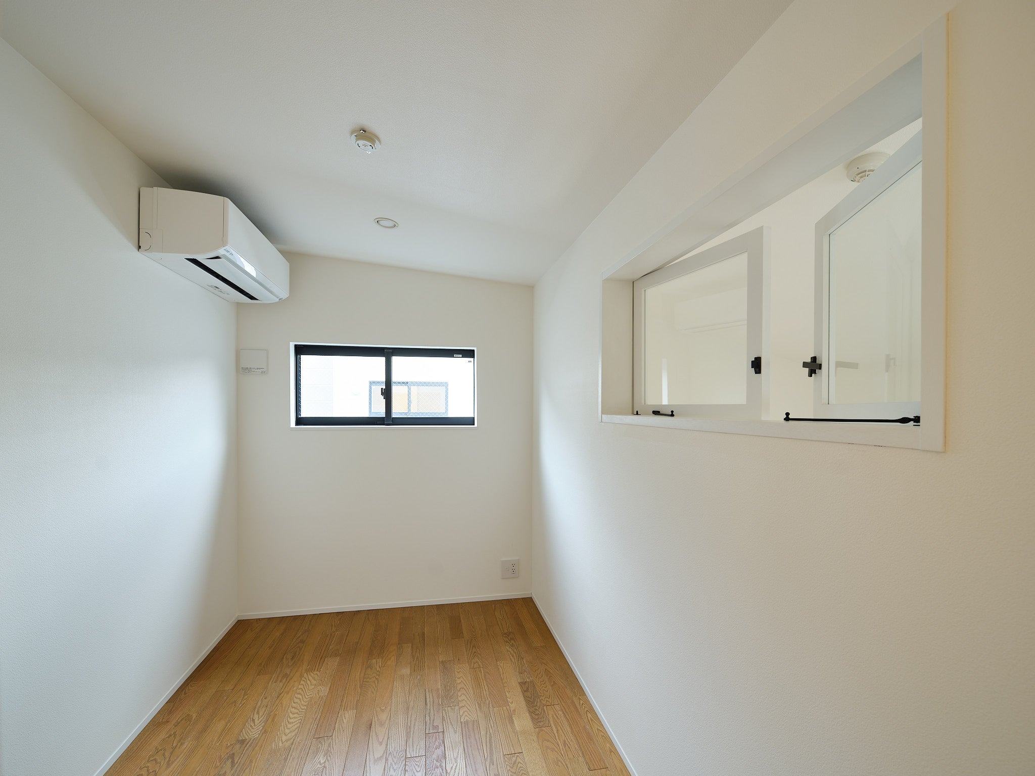 吹き抜けに面した2F 居室