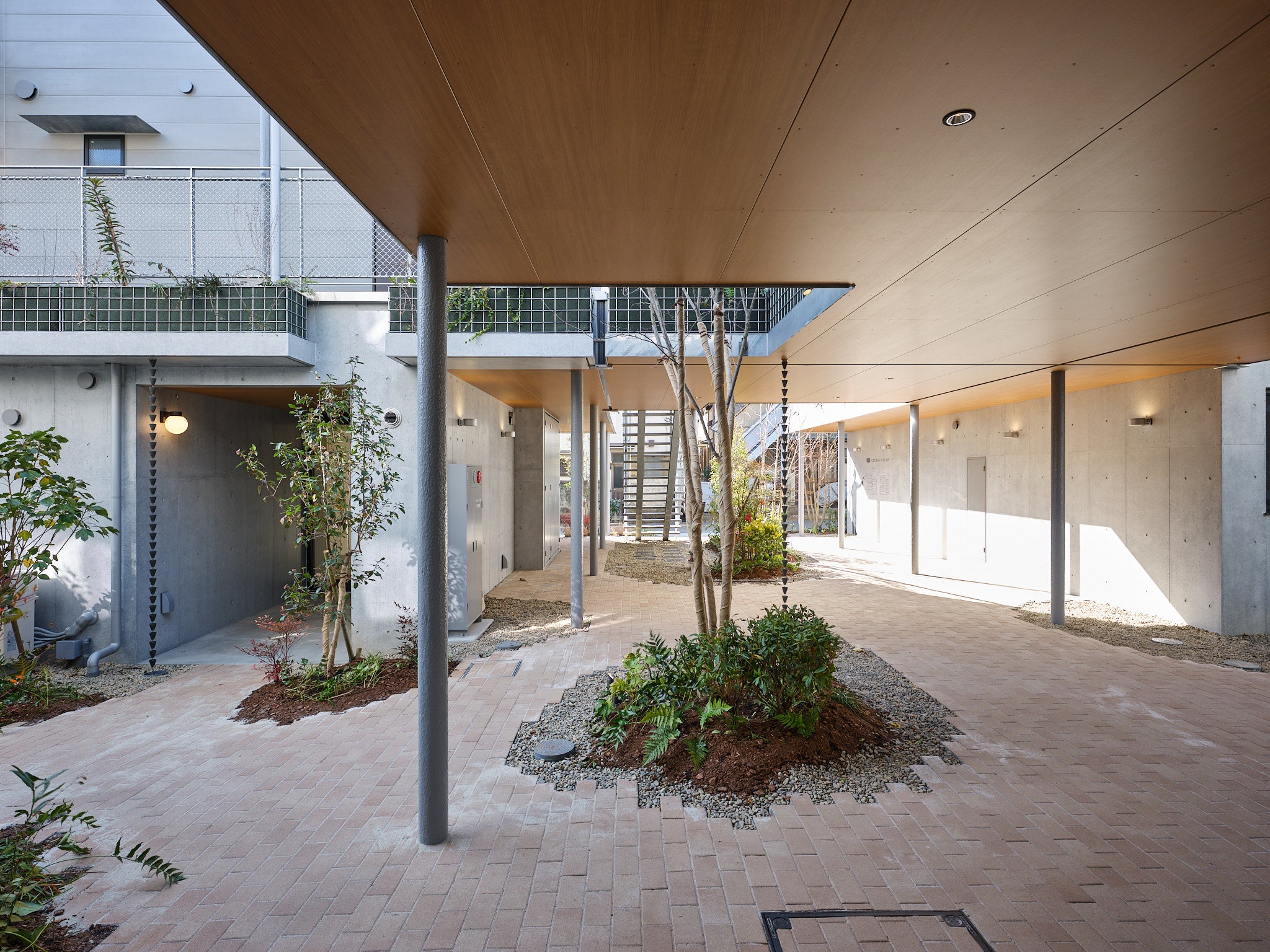 デッキ下のスペース