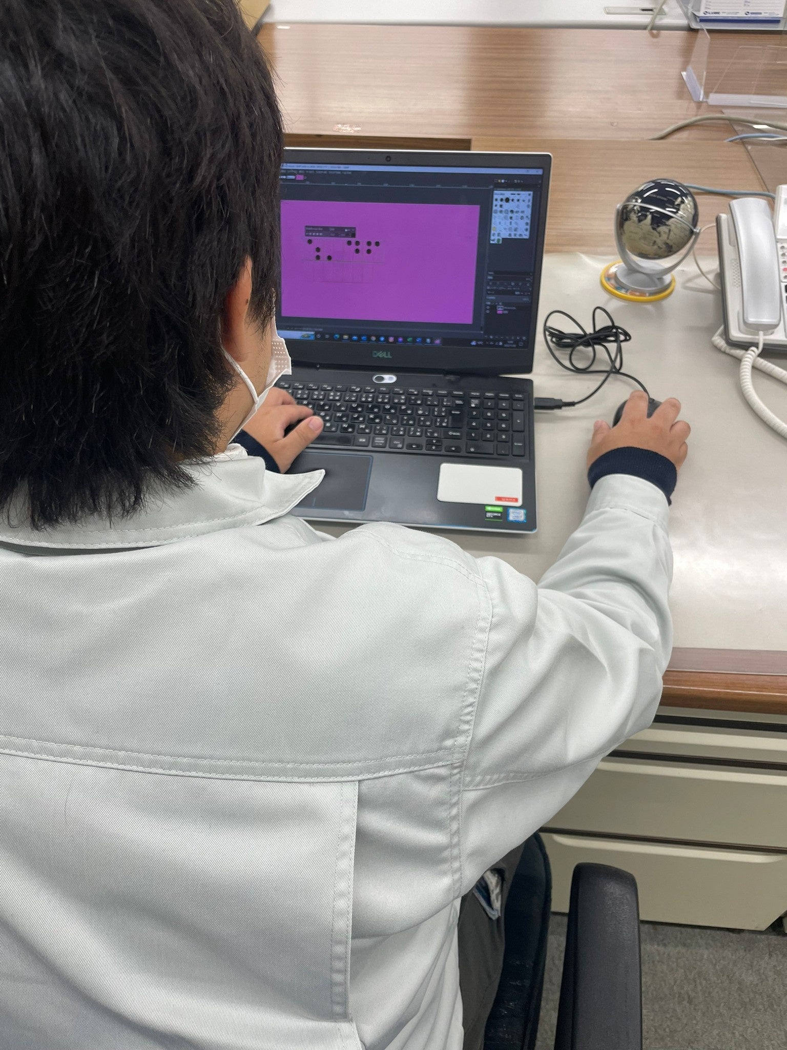 画像処理作業中の写真