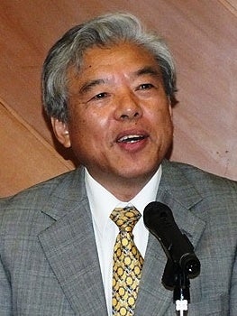山本 万喜雄氏
