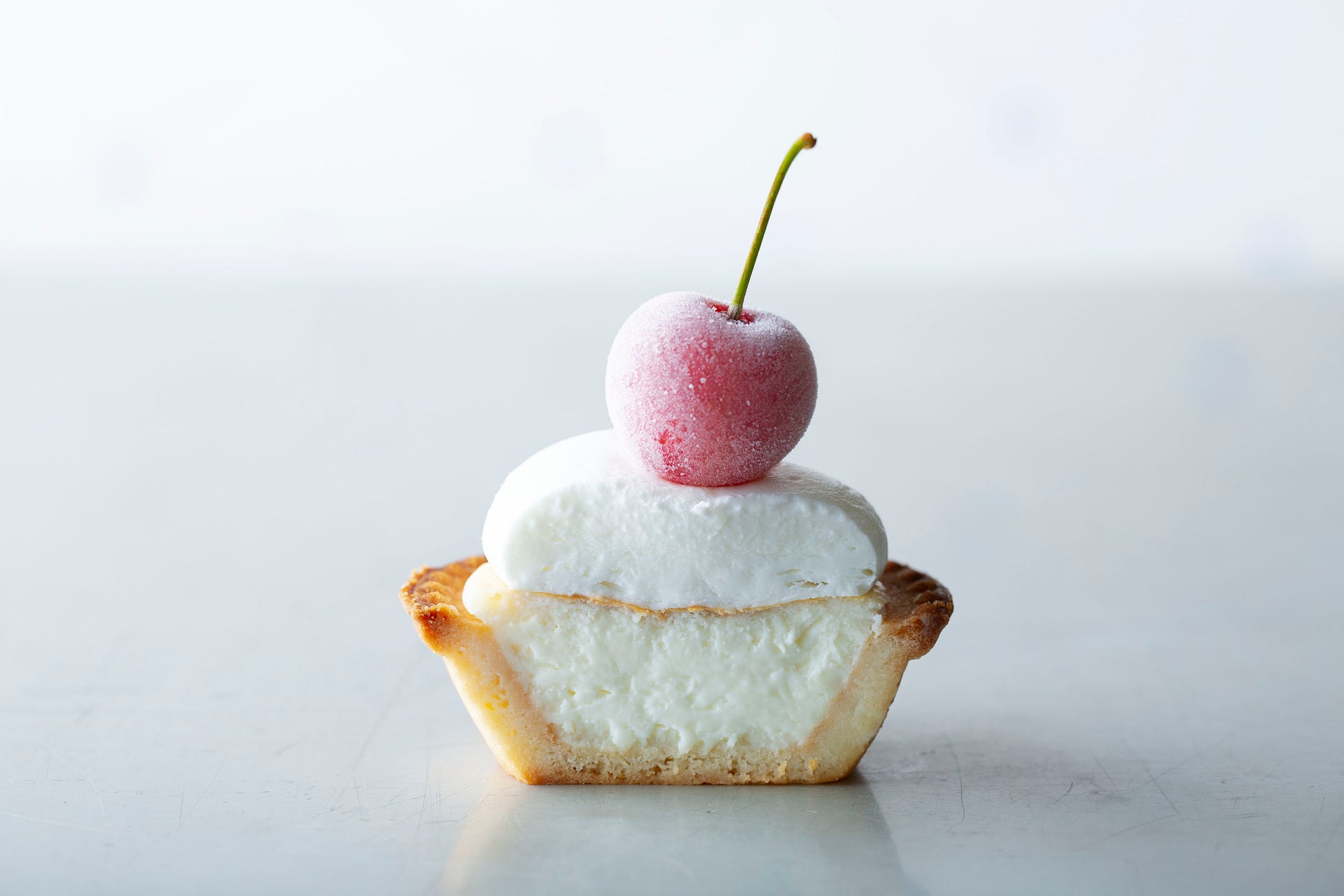 チーズケーキの中身は「生チーズクリーム」と「ふんわりスフレチーズケーキ」