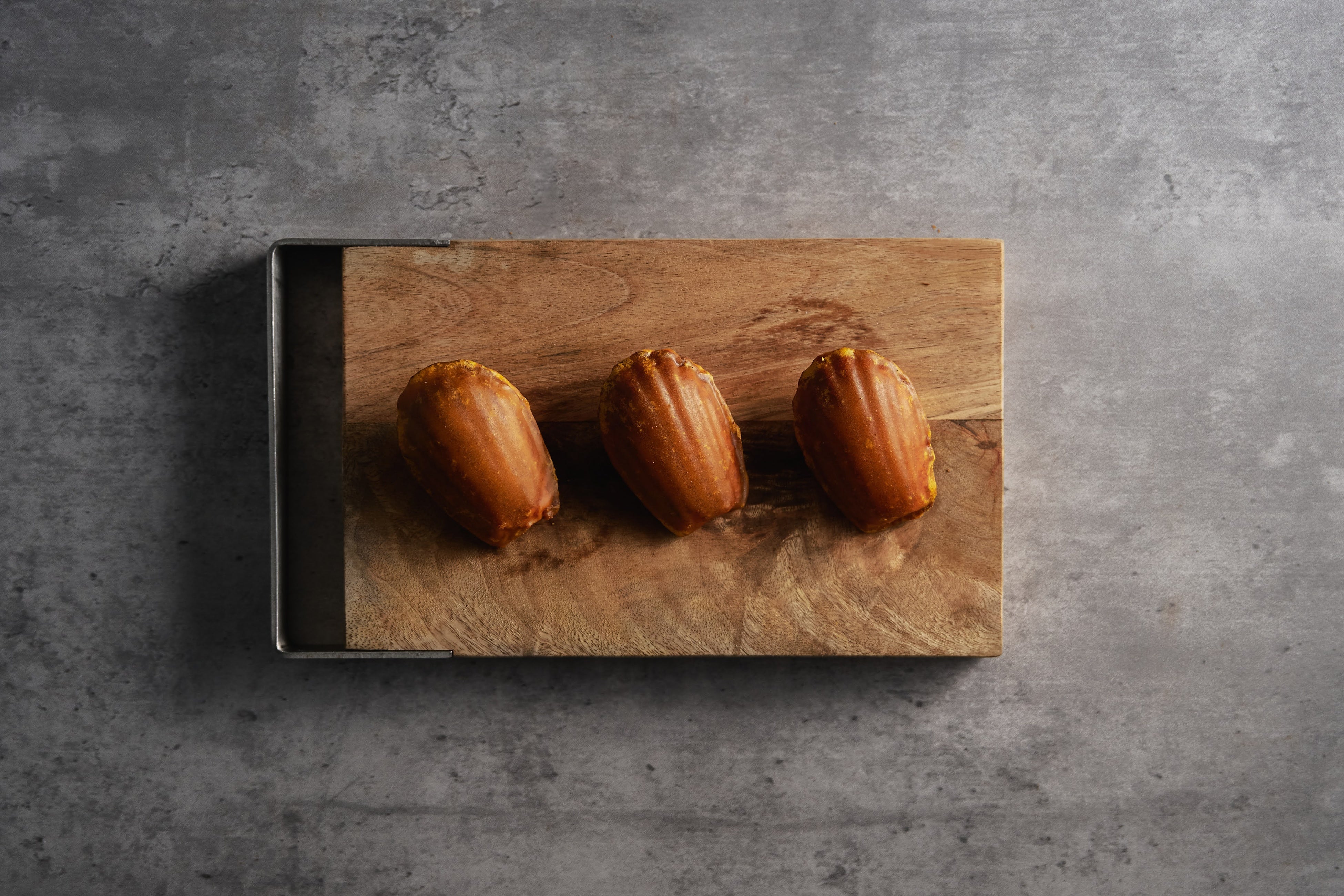 マドレーヌ 　パッションフルーツ