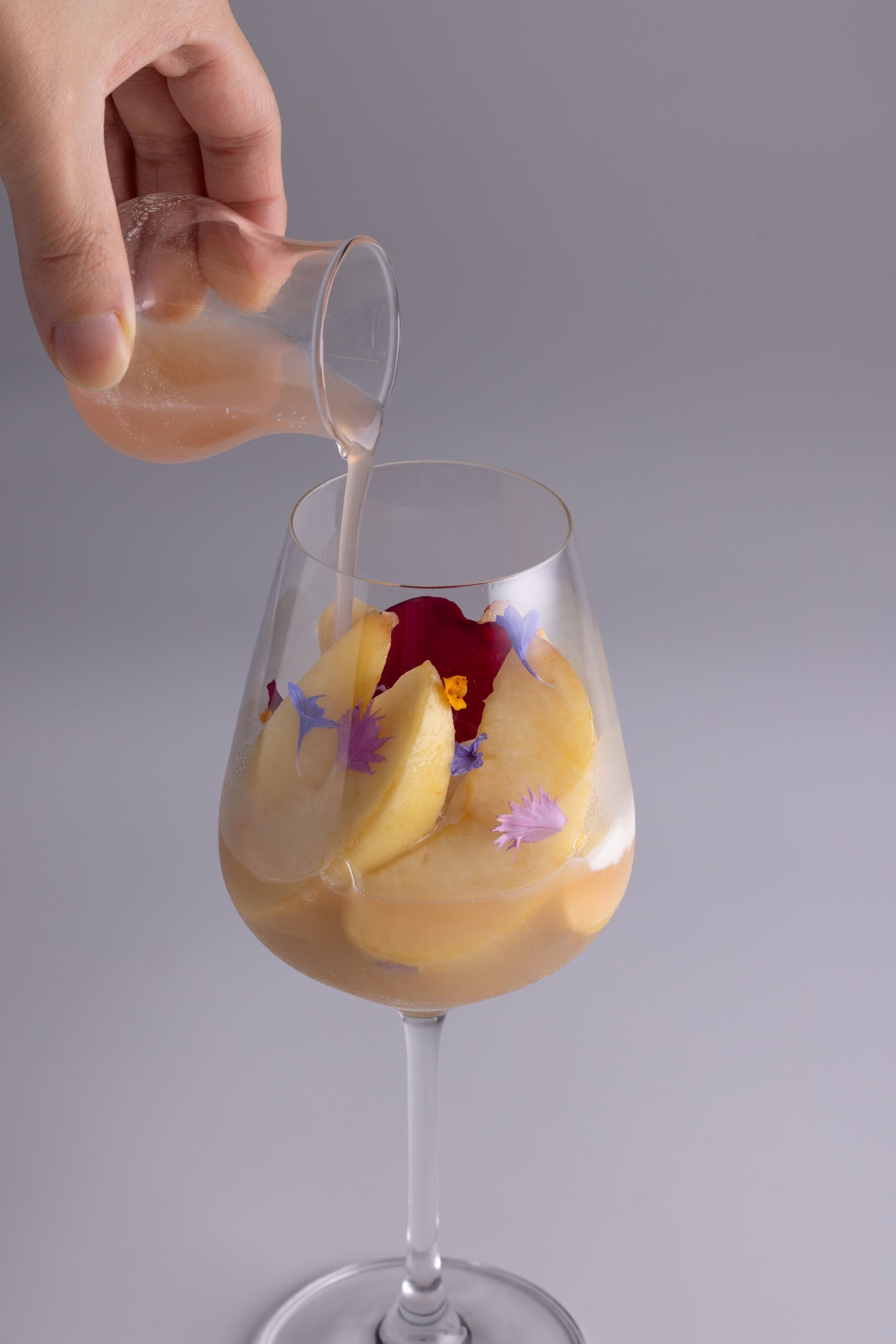 桃とサヴァランのパフェ