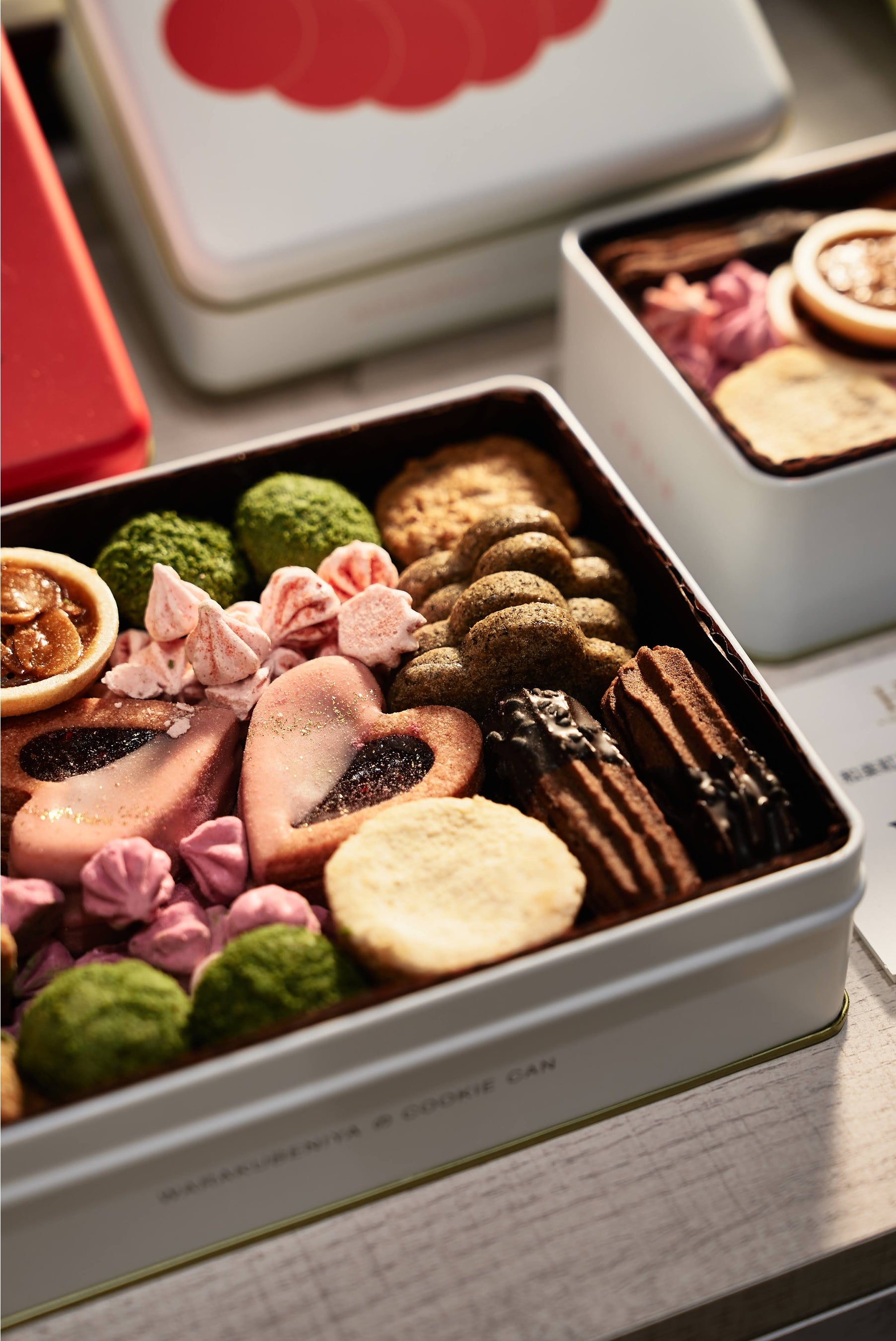 紅屋のクッキー缶