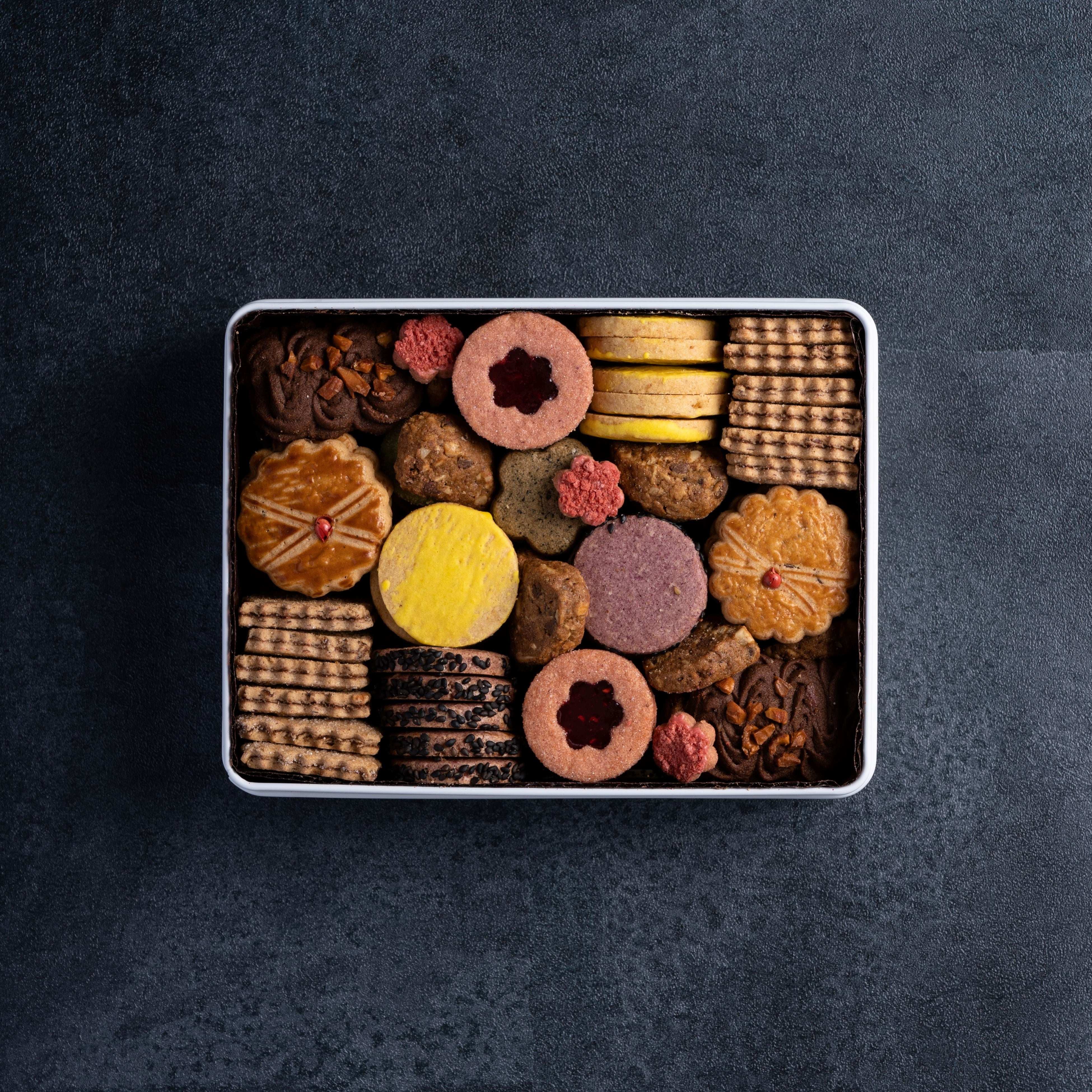 和楽紅屋のクッキー缶