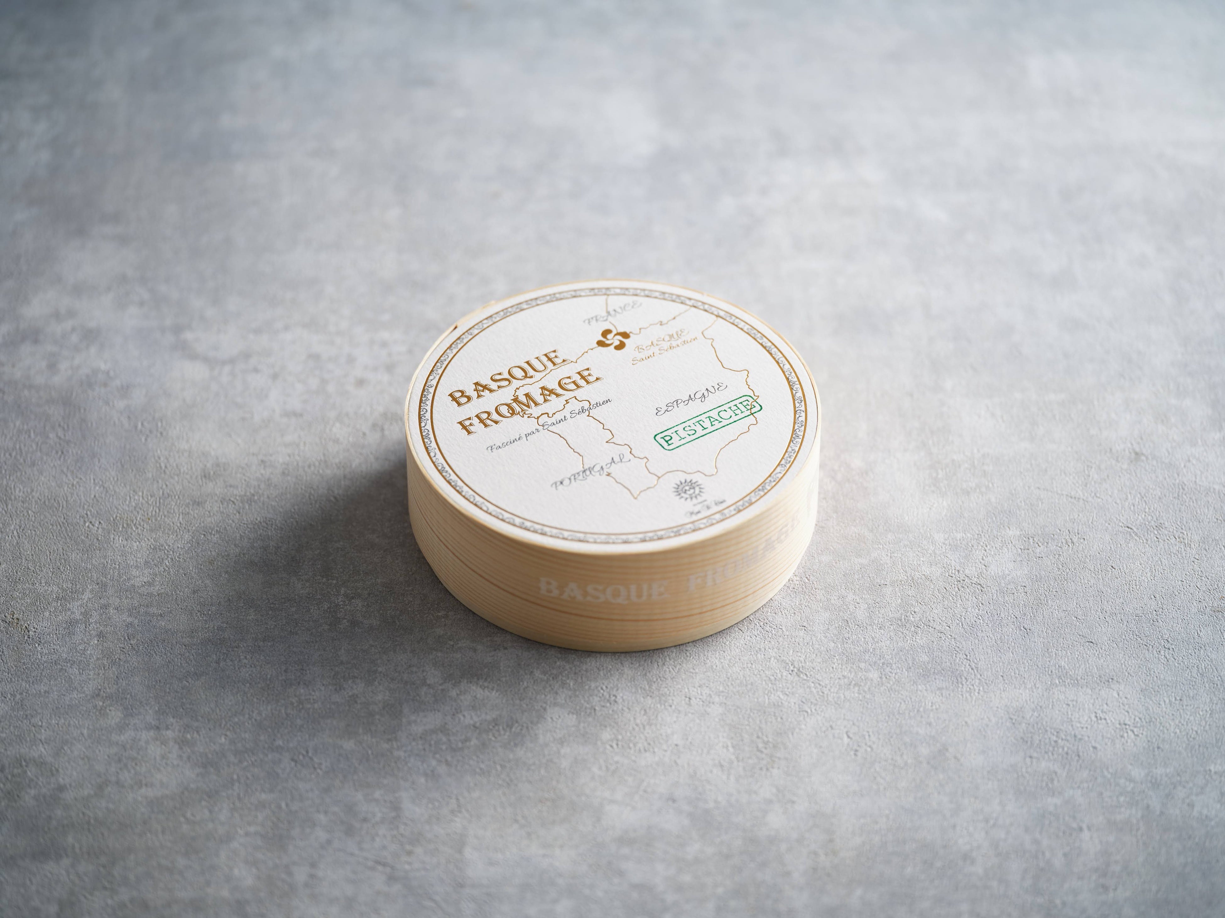 そごう横浜店・西武池袋本店限定  バスクフロマージュ ピスターシュ