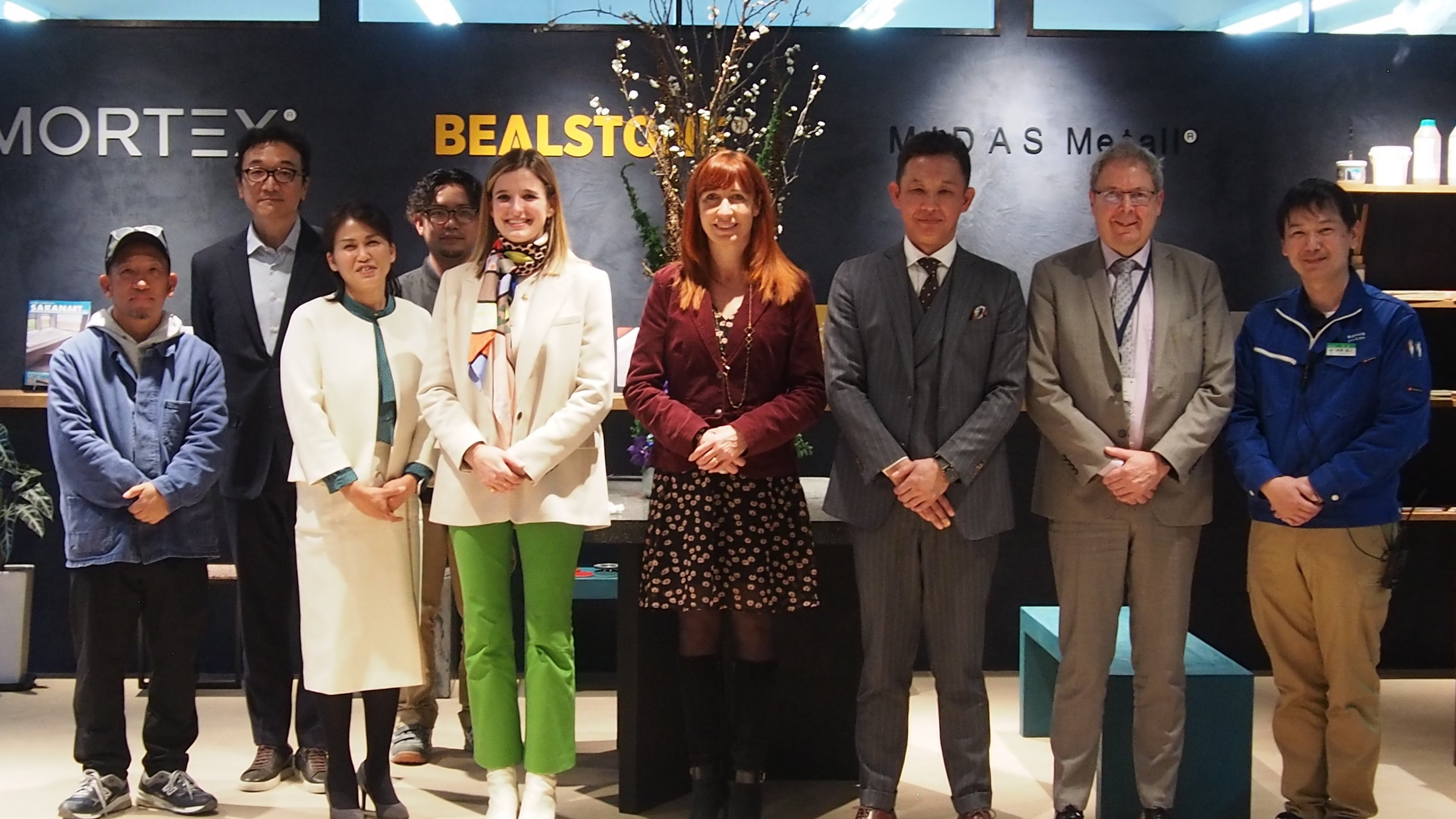 　　　　　　　　前列中央がパスカルデルコミネット氏、右隣が弊社代表毛受（めんじょう）