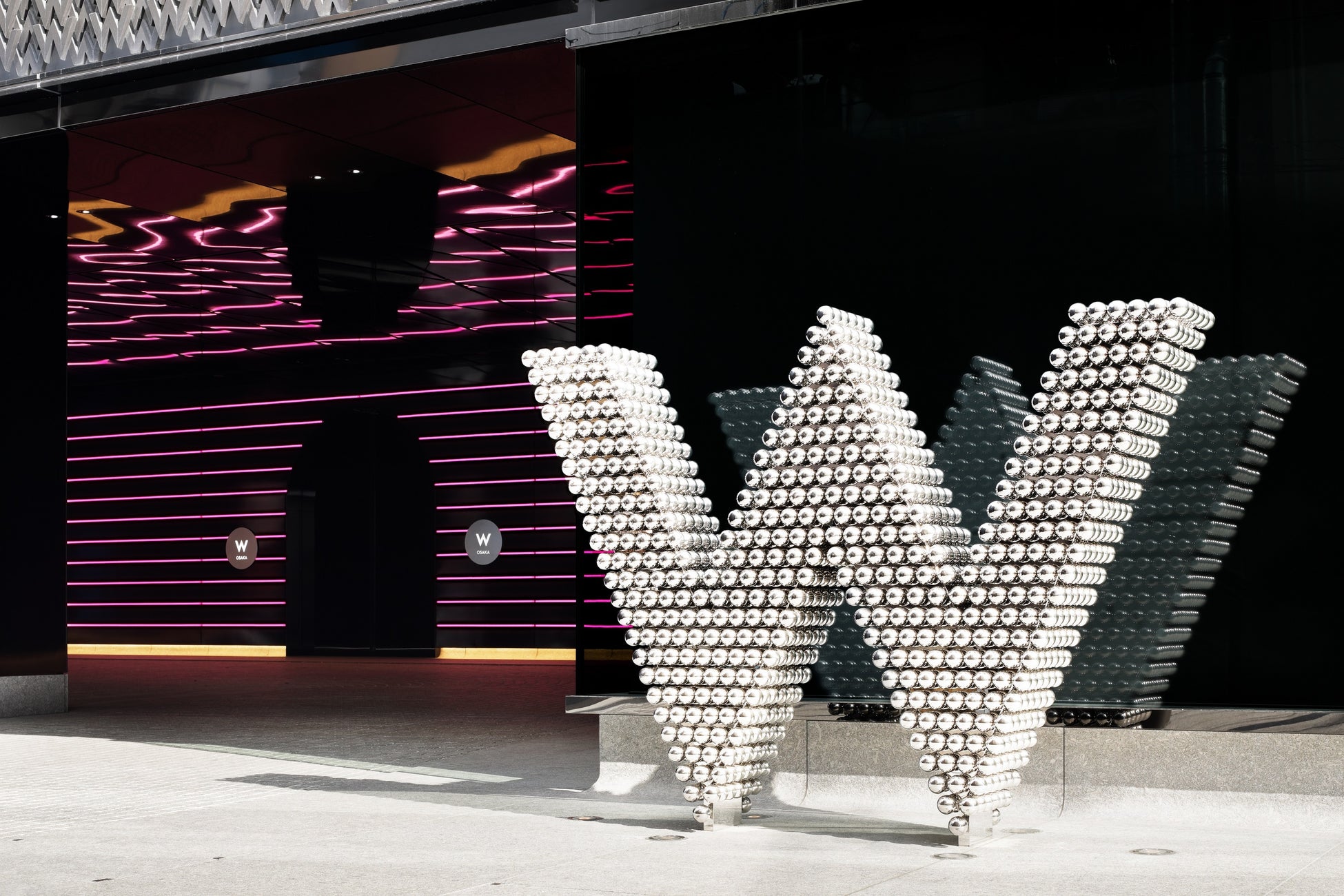 W大阪 エントランス