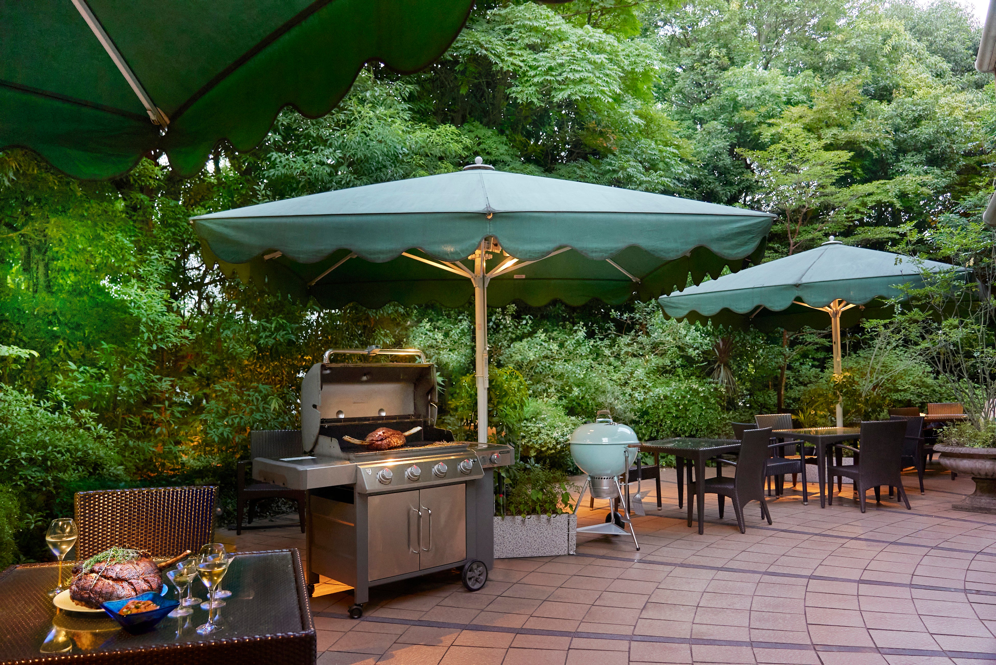 緑あふれるパティオ席