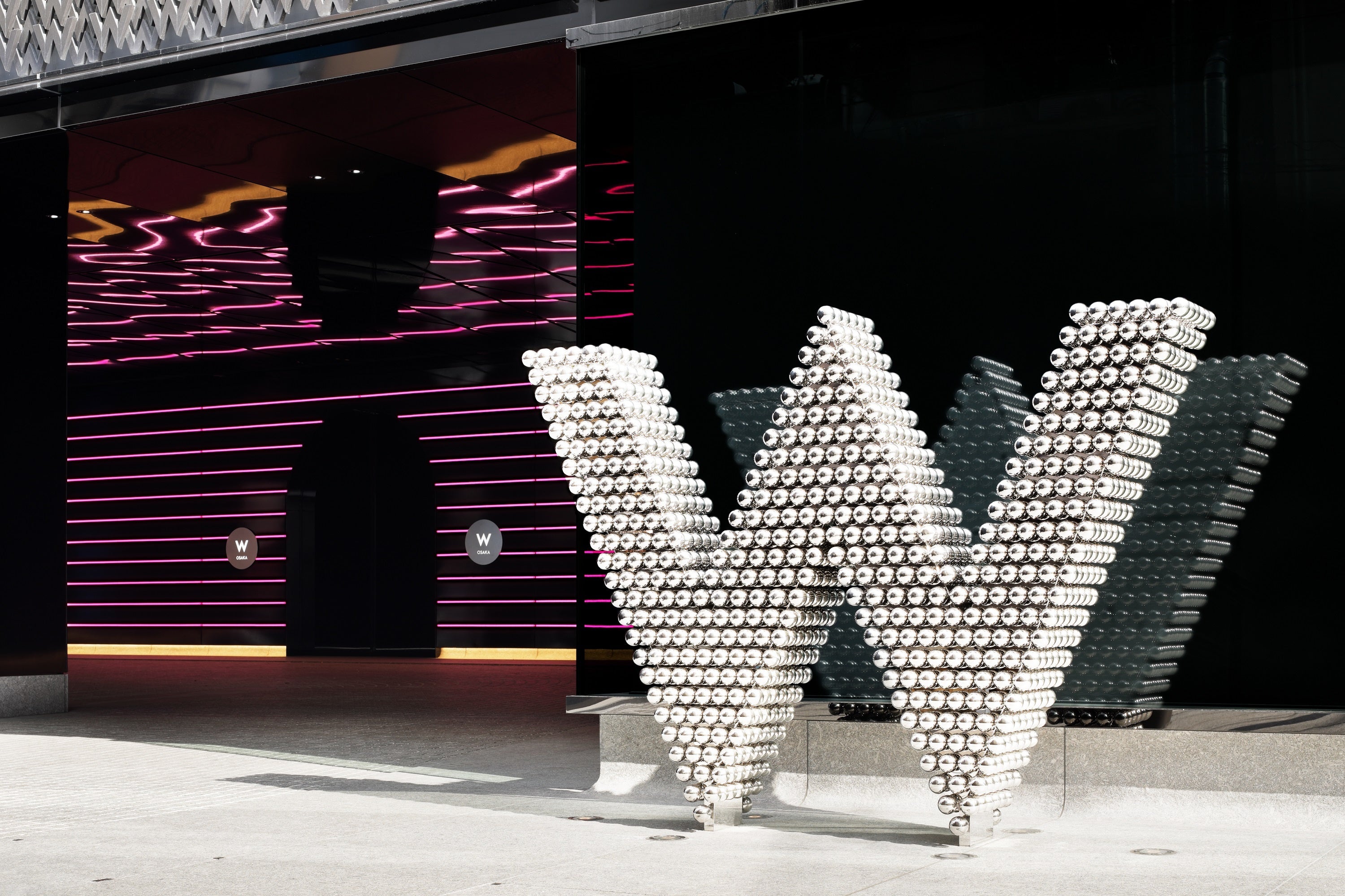 W大阪 外観