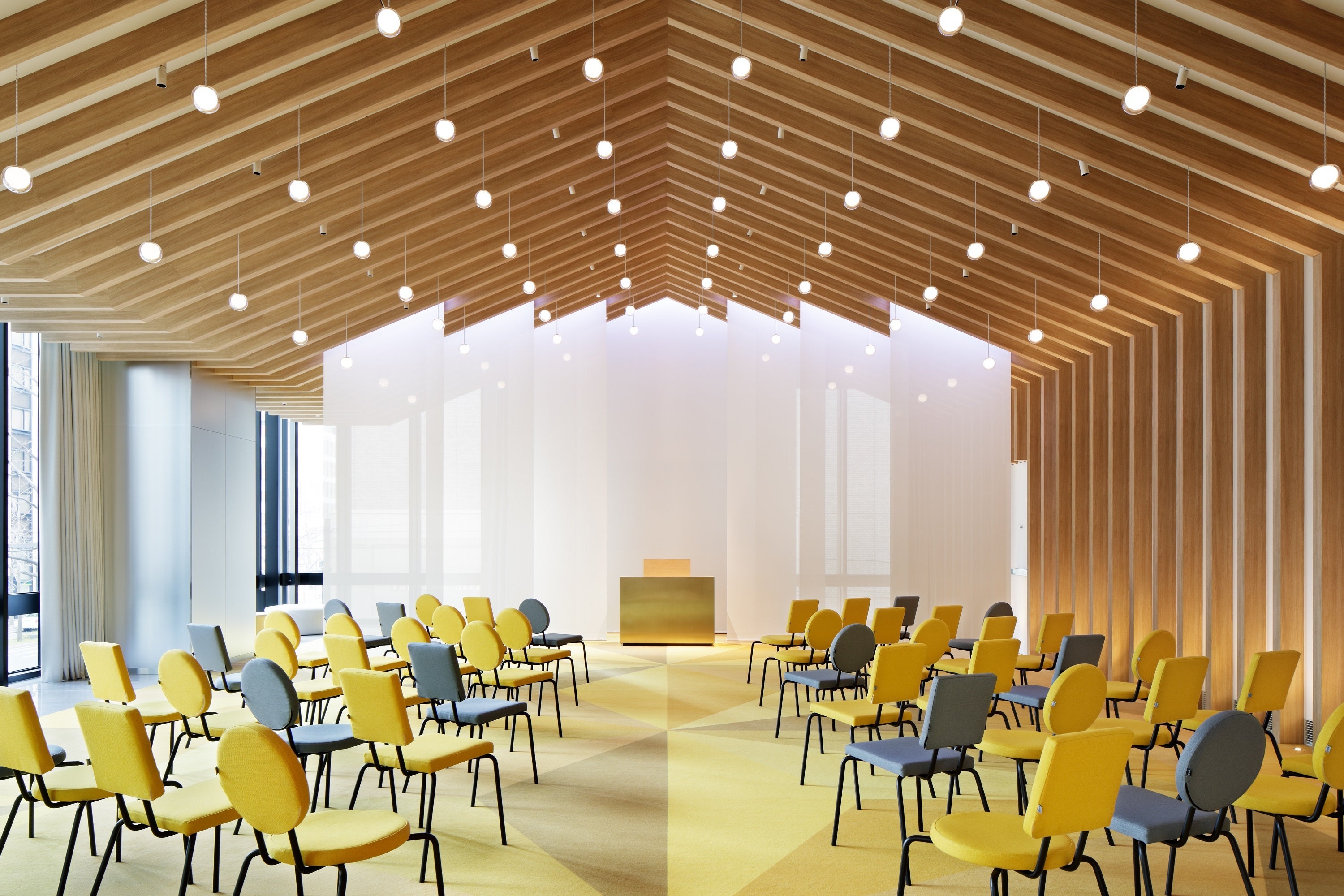 「ステージ」（中宴会場）