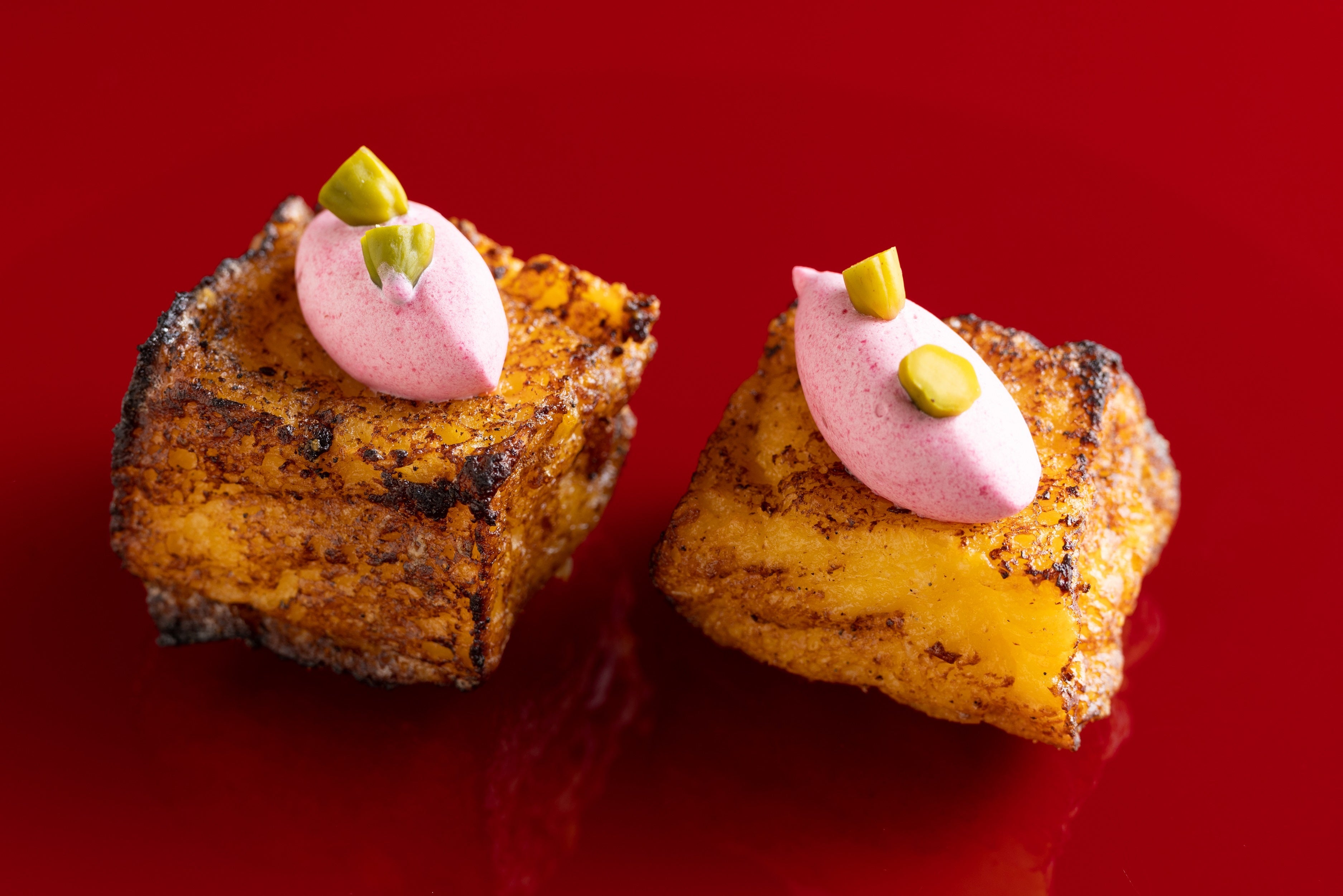 さつまいものフレンチトーストとラズベリー風味のクリームシャンティ