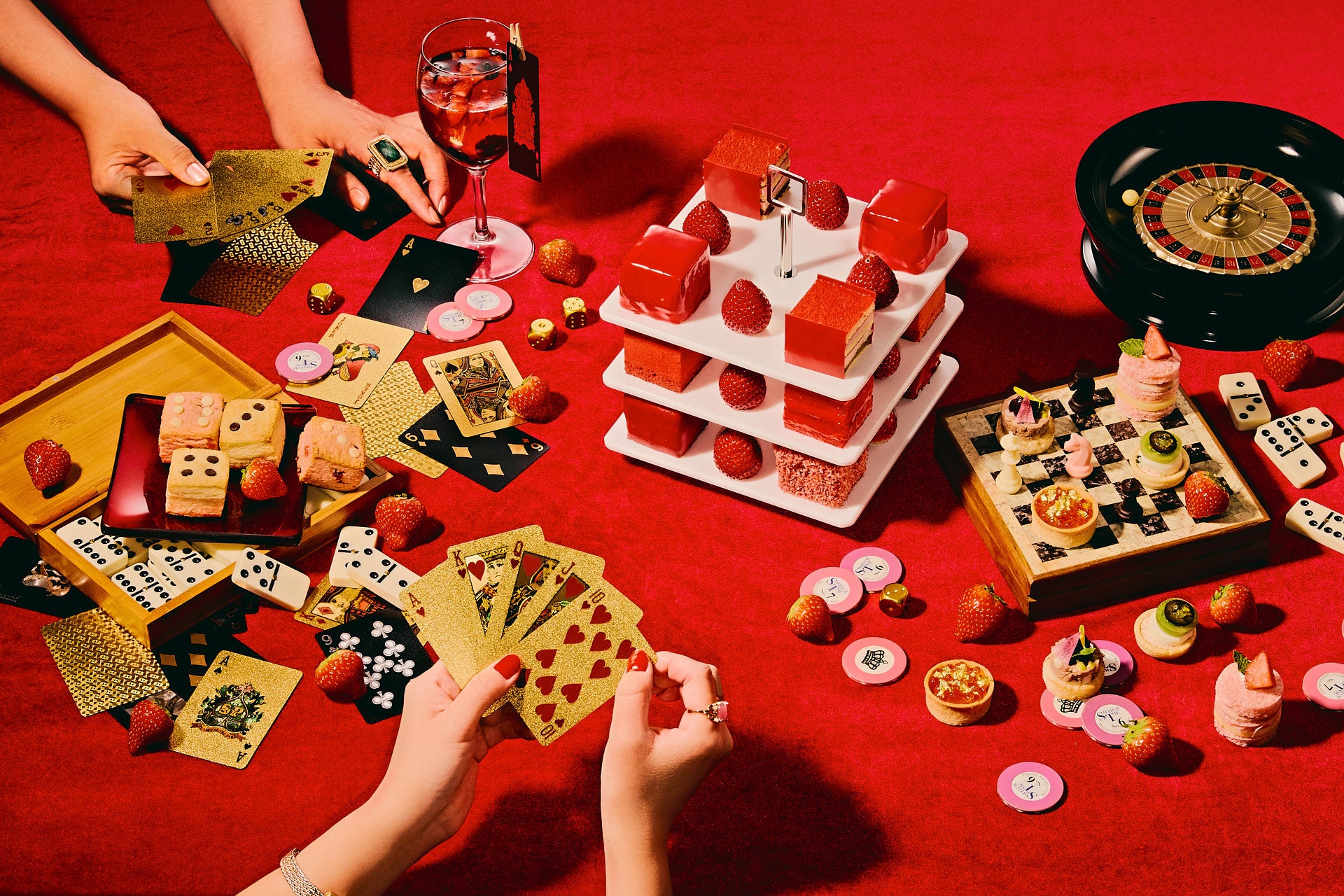 「セントレジスアフタヌーンティー with ストロベリー」