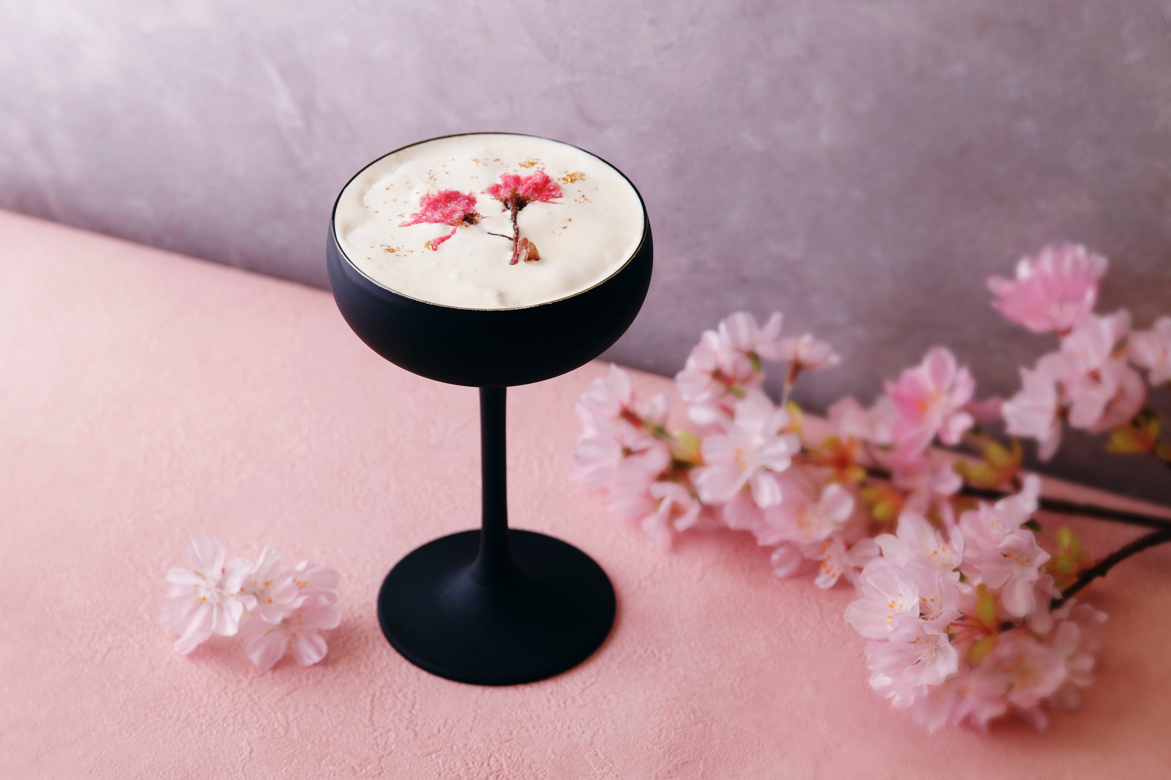 スカイラウンジ「コンパスローズ」のカクテル『初桜～Hatsuzakura』