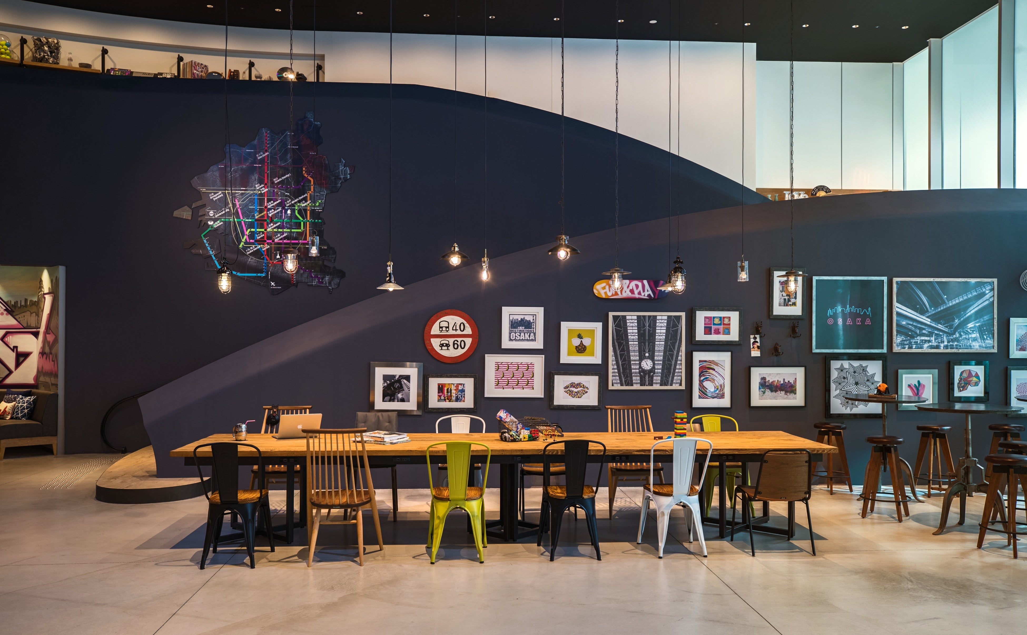 モクシー大阪本町ロビーエリア