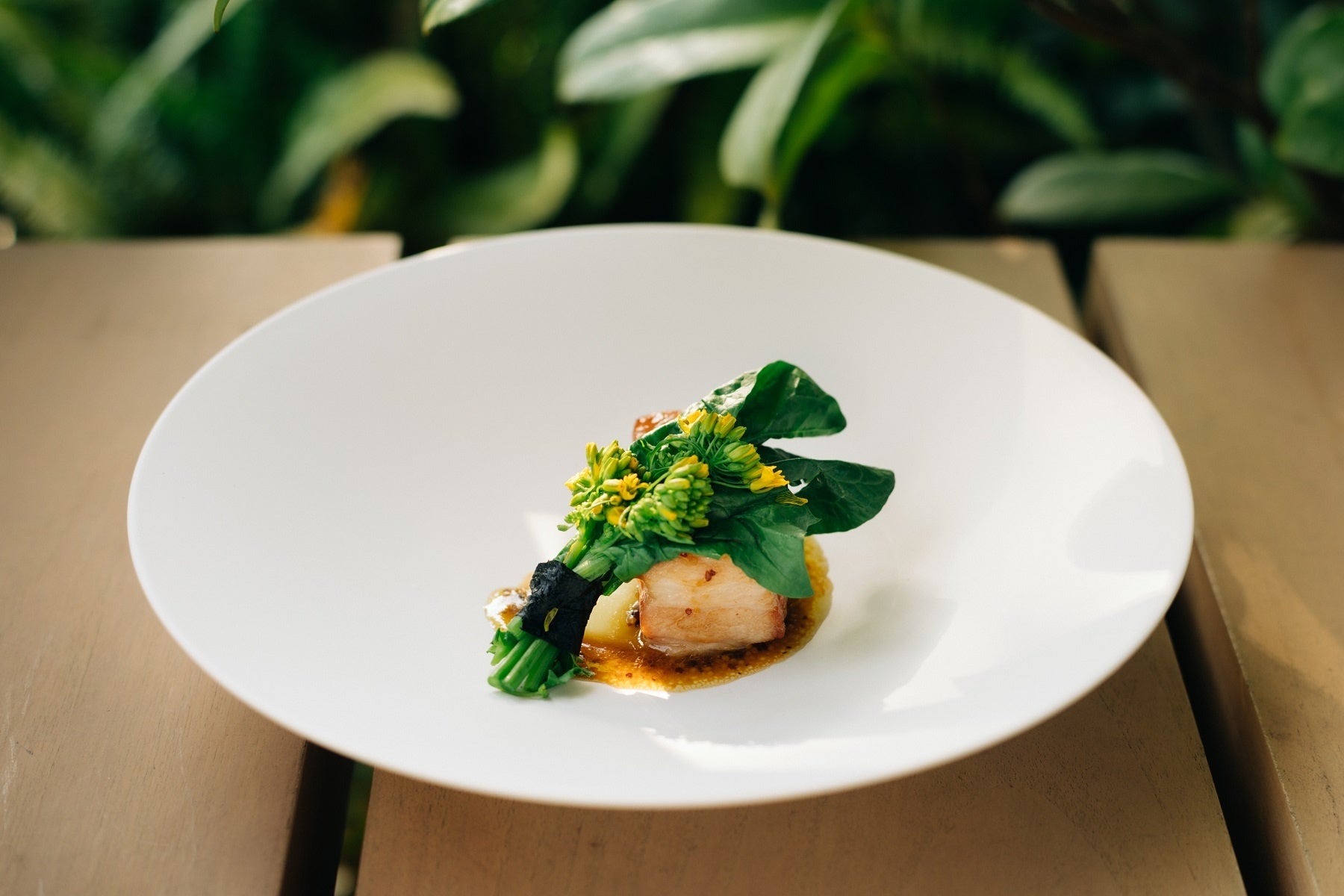 「山形県産豚、ザワークラウト、マスタードリーフ」￥2,850