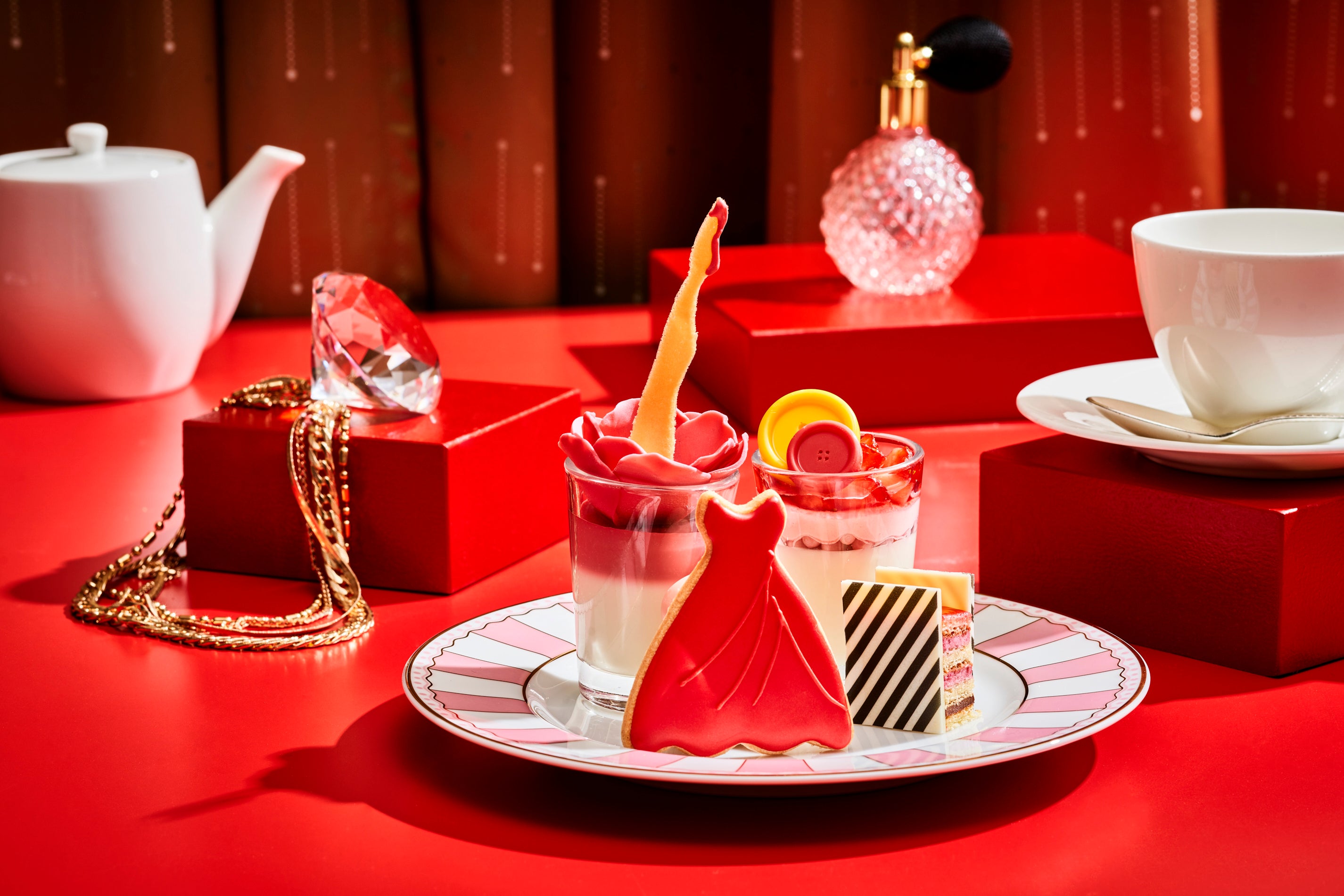 ストロベリーアフタヌーンティー「フィフス・アベニュー・コレクション」