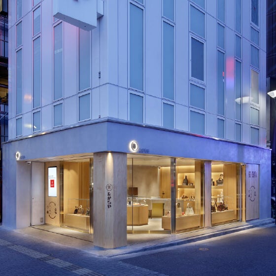 ガラス張りとして店内の様子が見やすいようにリニューアル