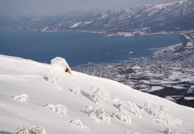 ニセコ山系で唯一、海が見えるパウダースノーパーク「IWANAI RESORT」