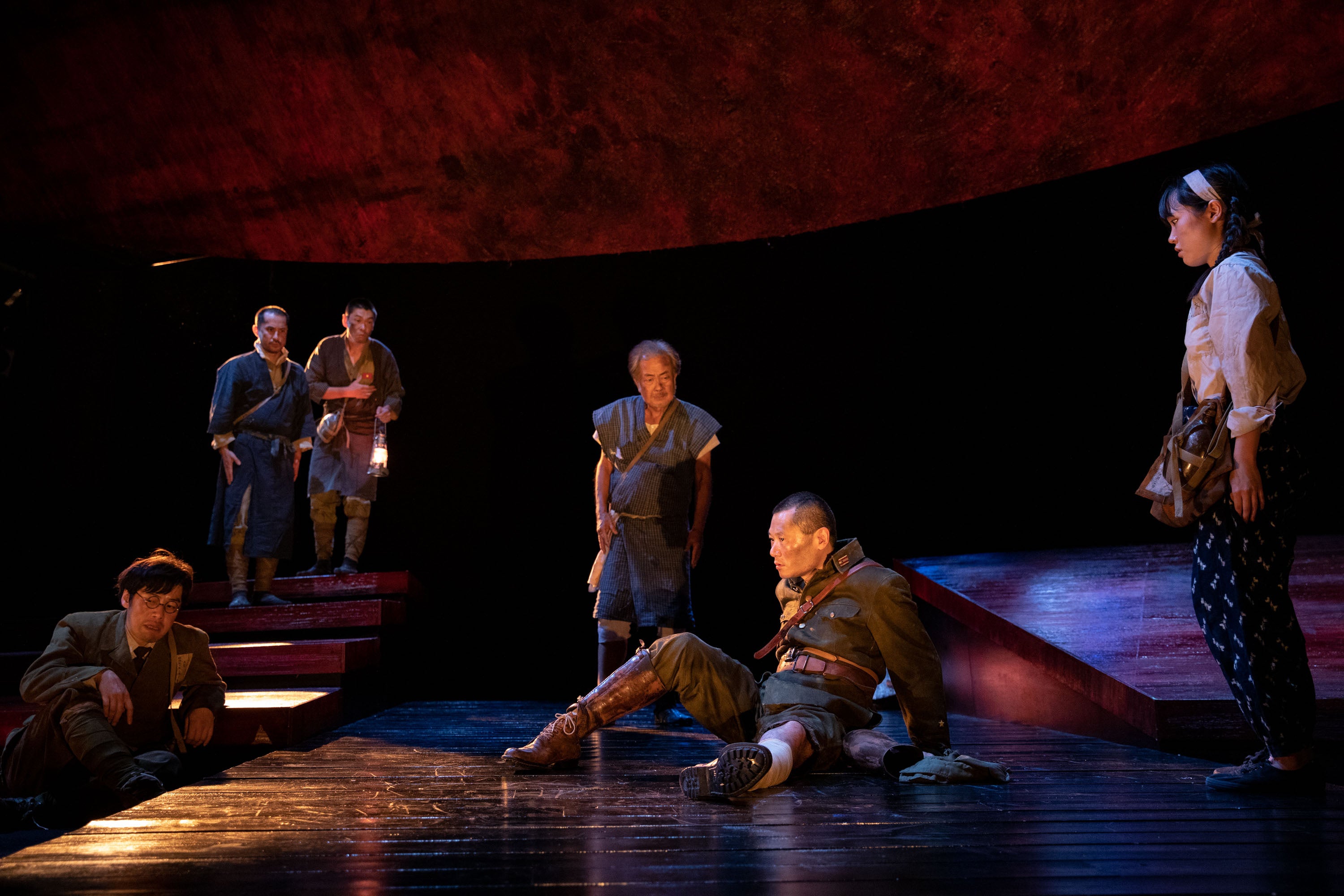 『ガマ』  写真 池村隆司