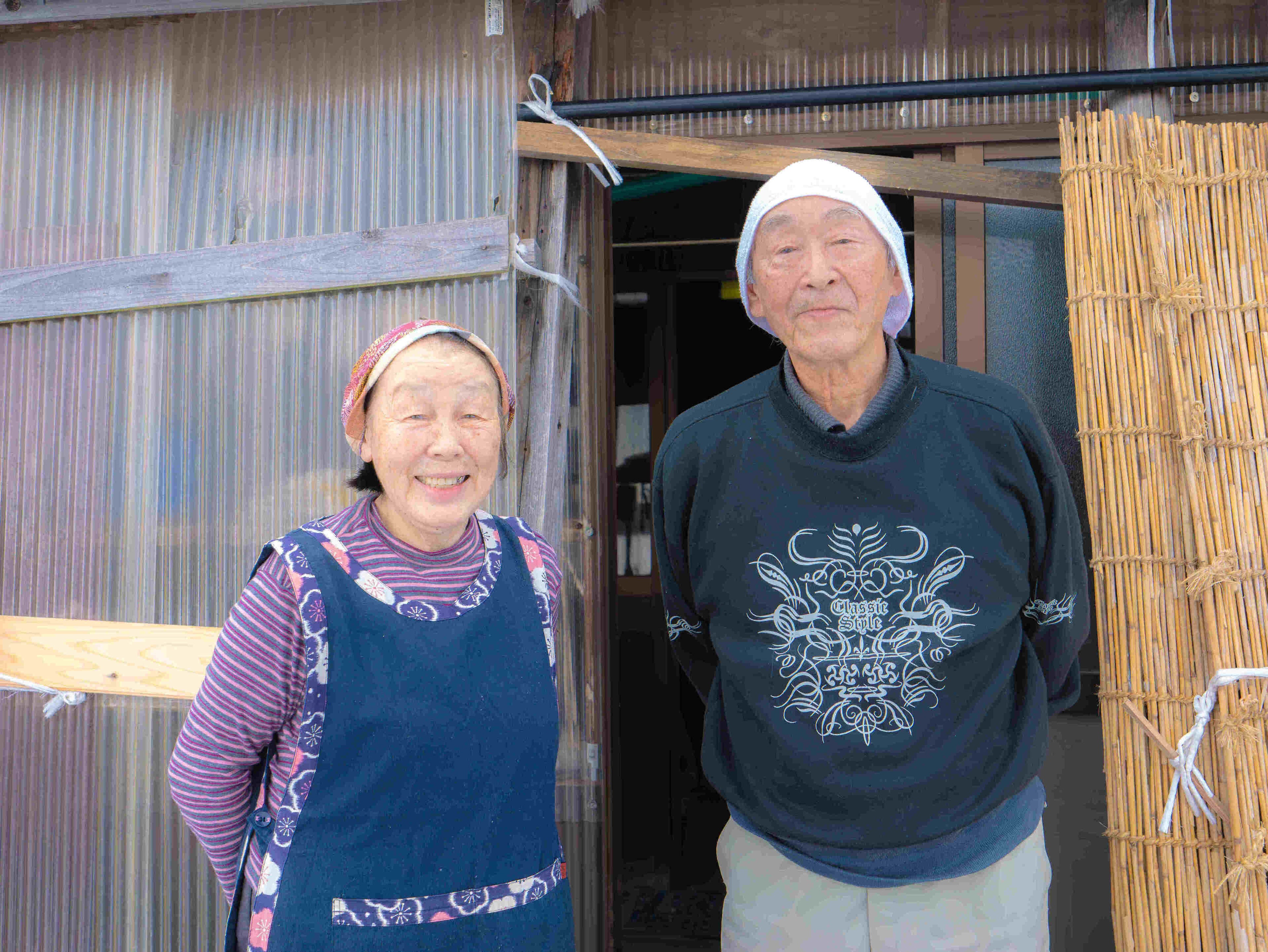 「山里工房　山久(やまきゅう)」の榎本夫妻