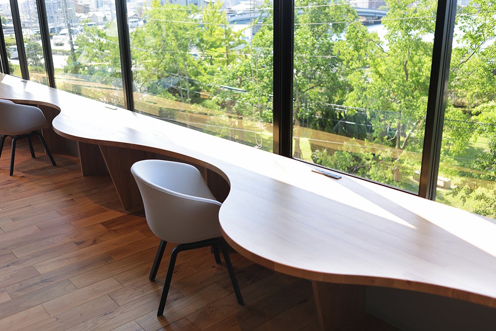 コワーキングスペース内カウンター