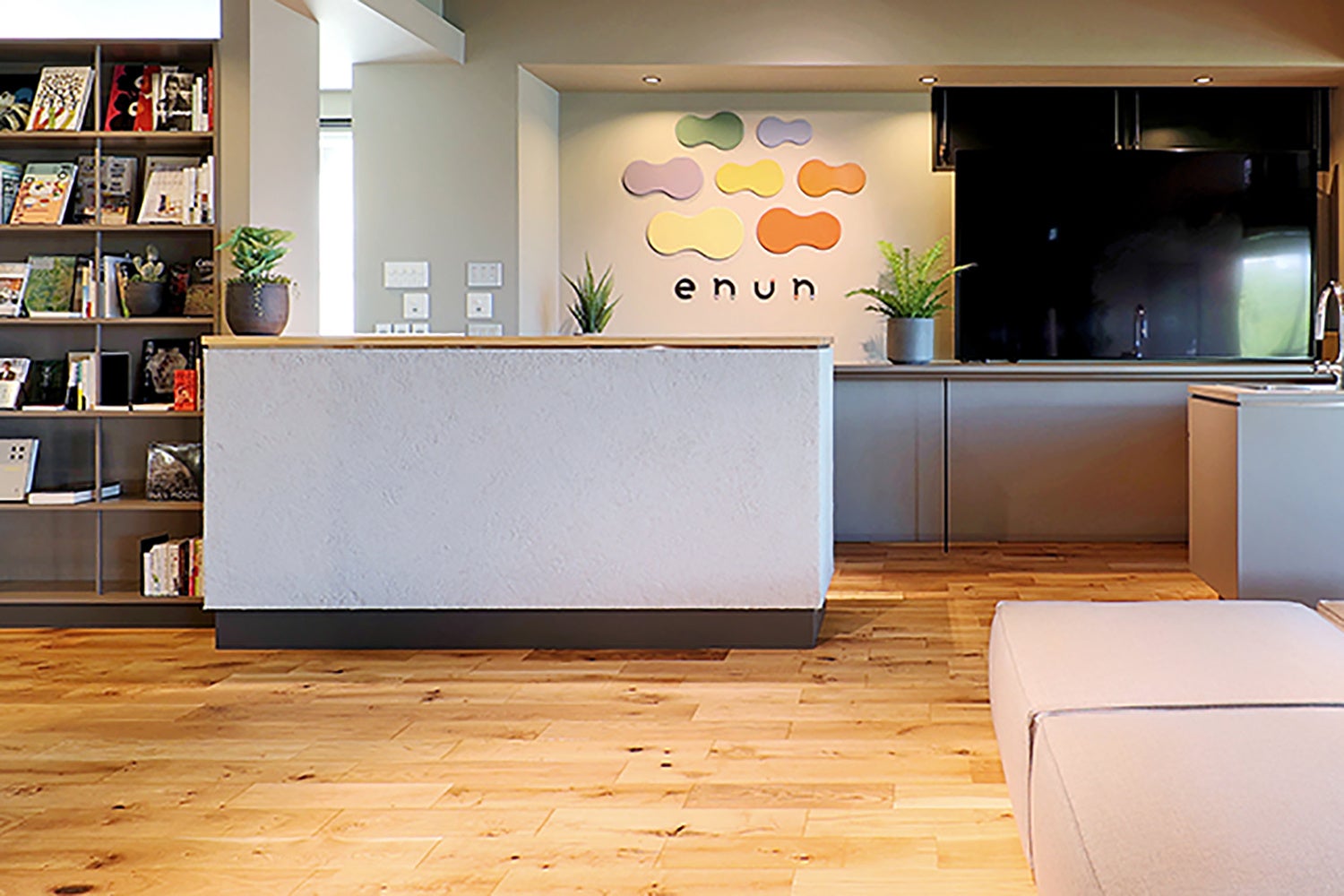 enun エントランス