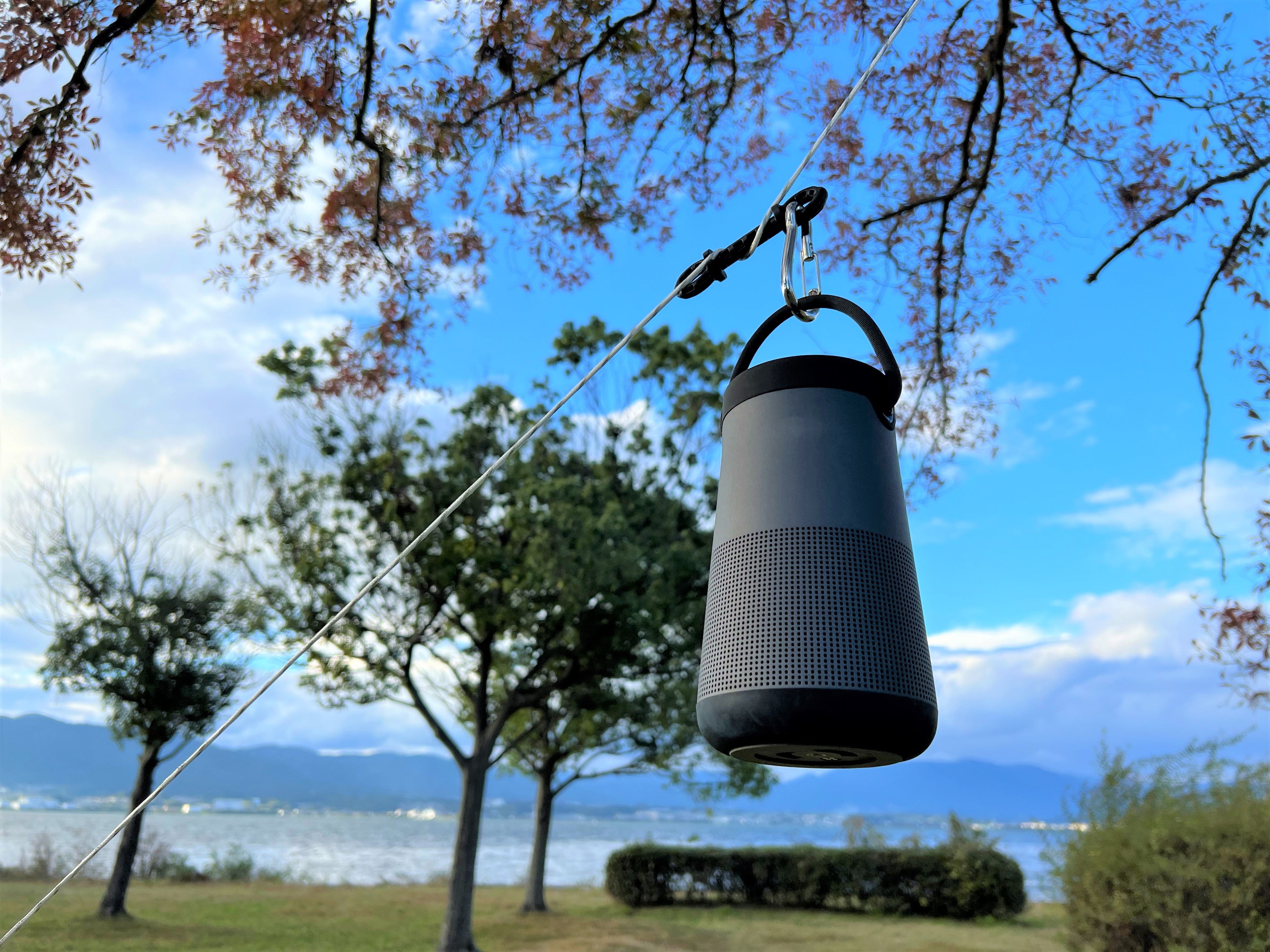 ワイヤレススピーカーを吊るす