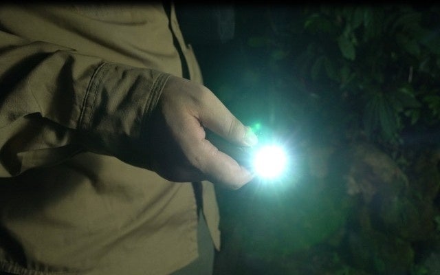 内蔵バッテリー、乾電池、どちらでも駆動するのは魅力的だ