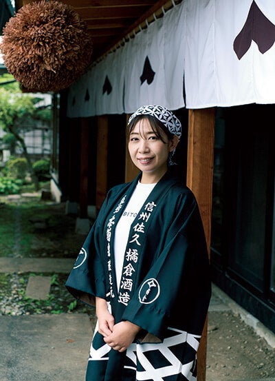 田澤麻里香（たざわ まりか）：クラビトステイ代表。主婦業ののち、地元・長野県小諸市で観光地域作りを学び、2020年、世界初の酒蔵ホテル®、クラビトステイを開業。BWA Award 2022受賞。