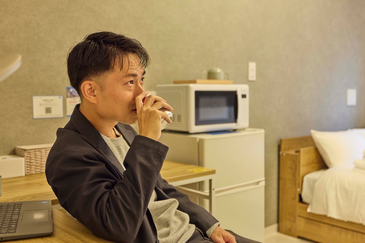客室には人数分の缶ビールがございます