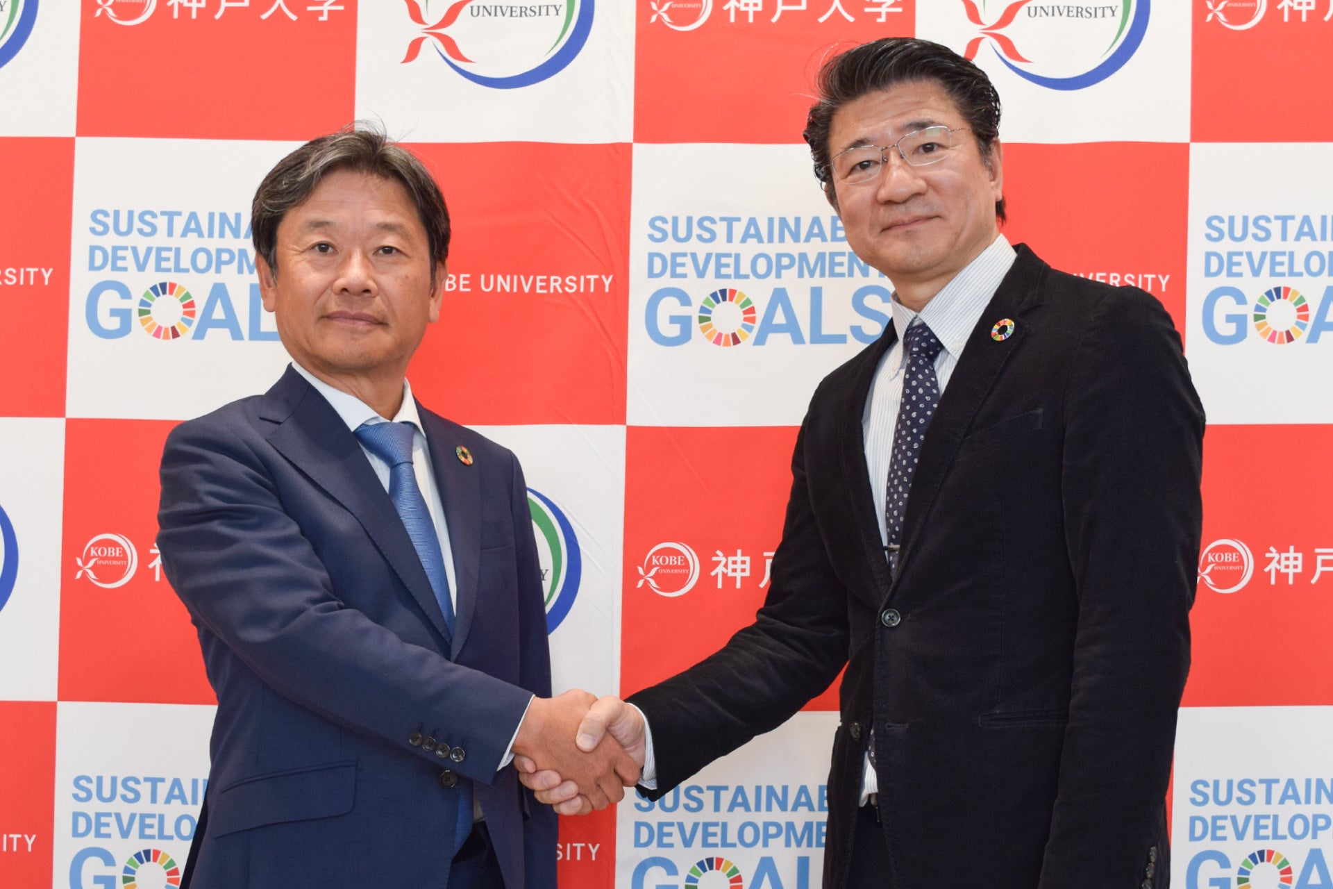 【左から JCS代表取締役社長 近浪 弘武、神戸大学 SDGs推進室長 喜多 隆】