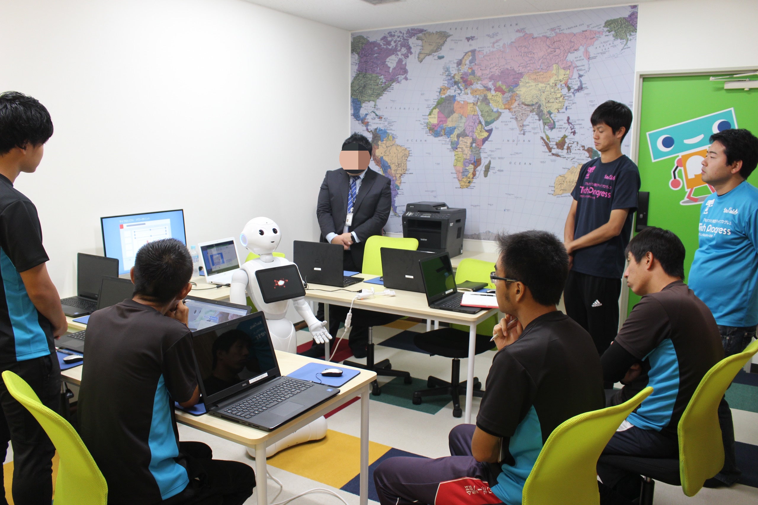 プログラミング教室の新規サービス開発