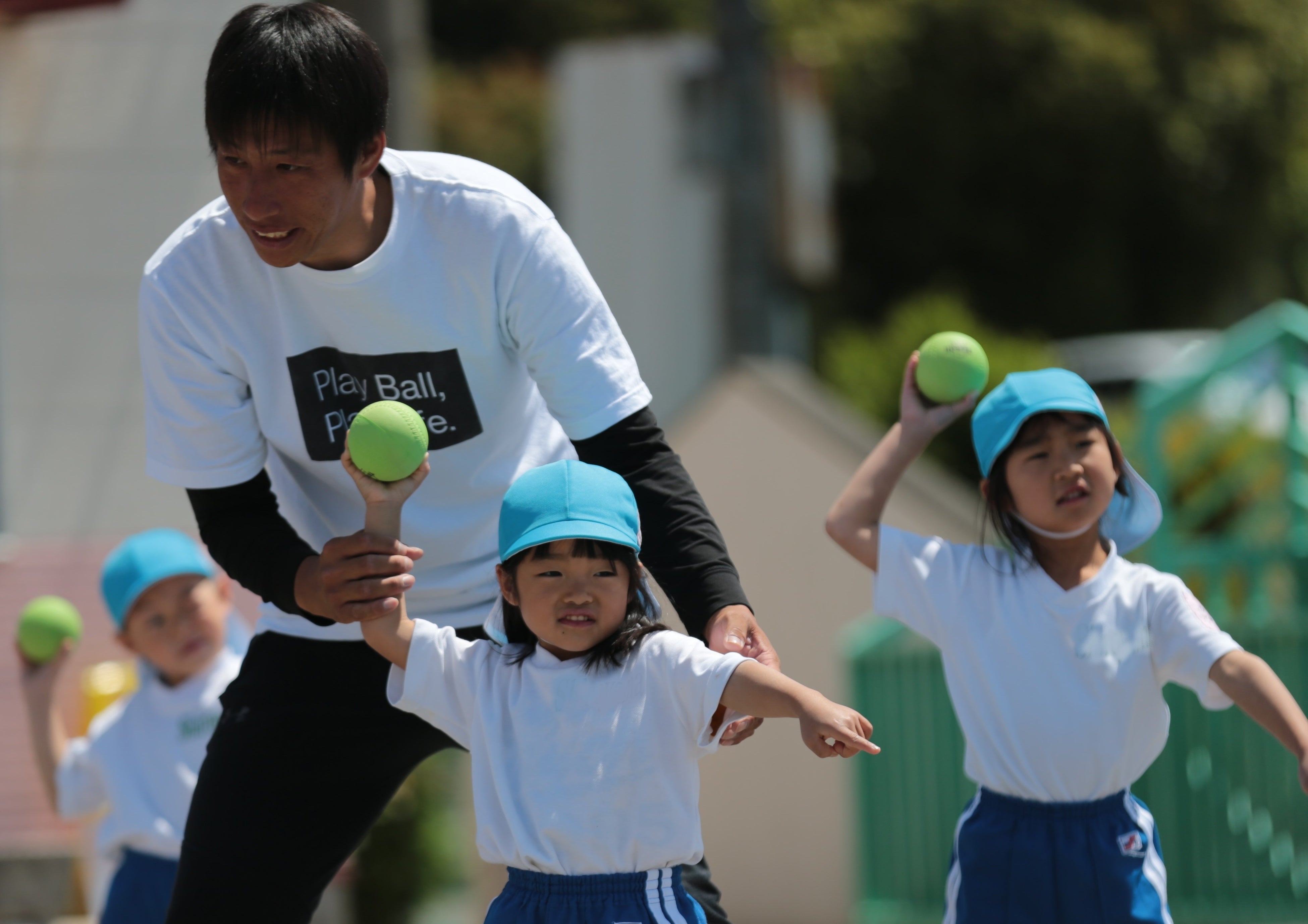 投げる練習の様子（イメージ）