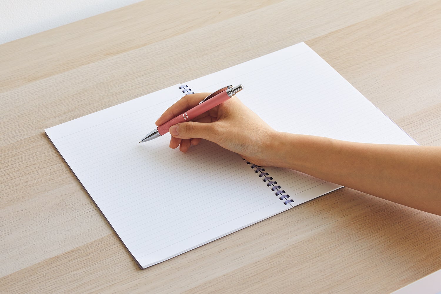 筆記時に気になりにくい