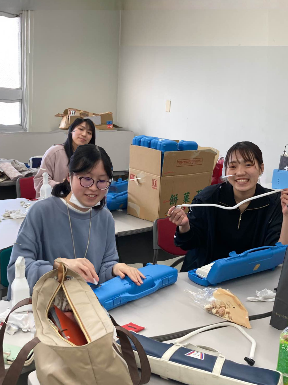 HANDsの学生たちによる清掃活動