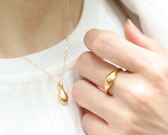 檸檬のかたち】に【隠れ縁起物】？？K24純金のリング＆ペンダント登場