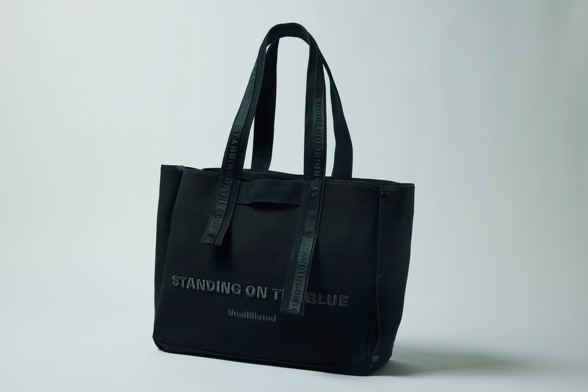 STANDING ON THE BLUEトートバッグ.キャリーバック ペットブランド「STANDING ON THE BLUE」からトートバッグが登場