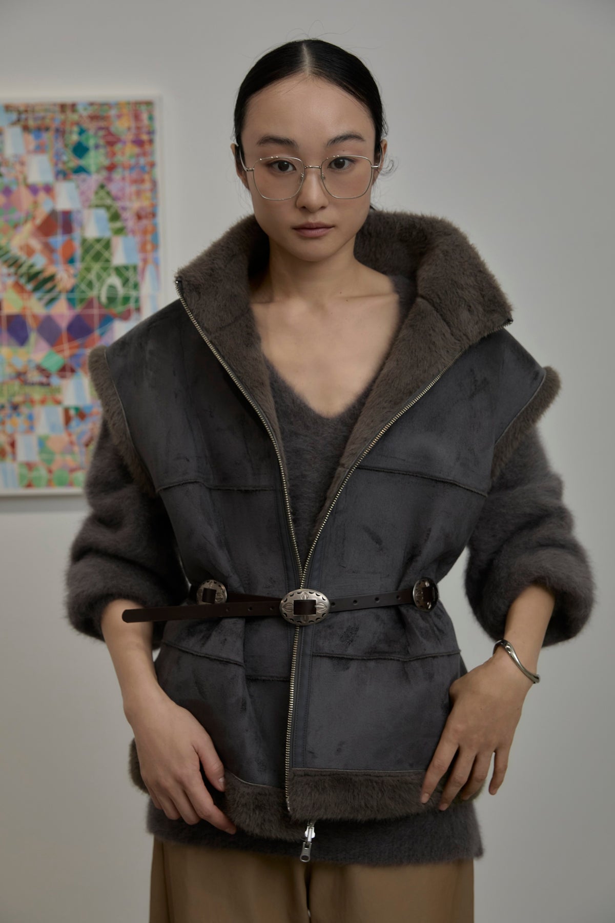小野ゆり子さんが纏うLOUNGEDRESS 2026秋冬 テーマは「INSTINCT」、全9チャプターのWebカタログが公開