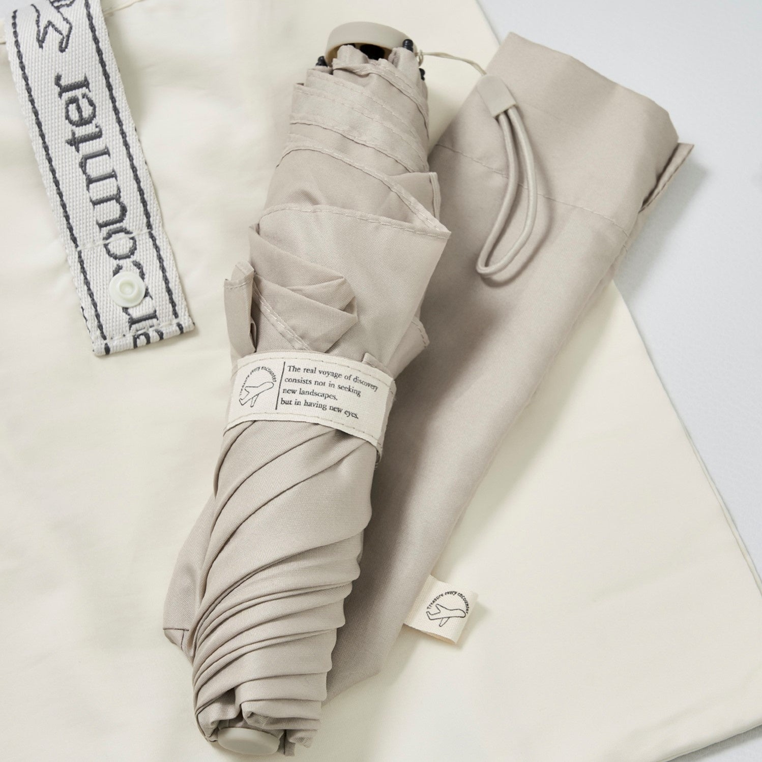 〇超軽量折りたたみ傘（1,650円）　