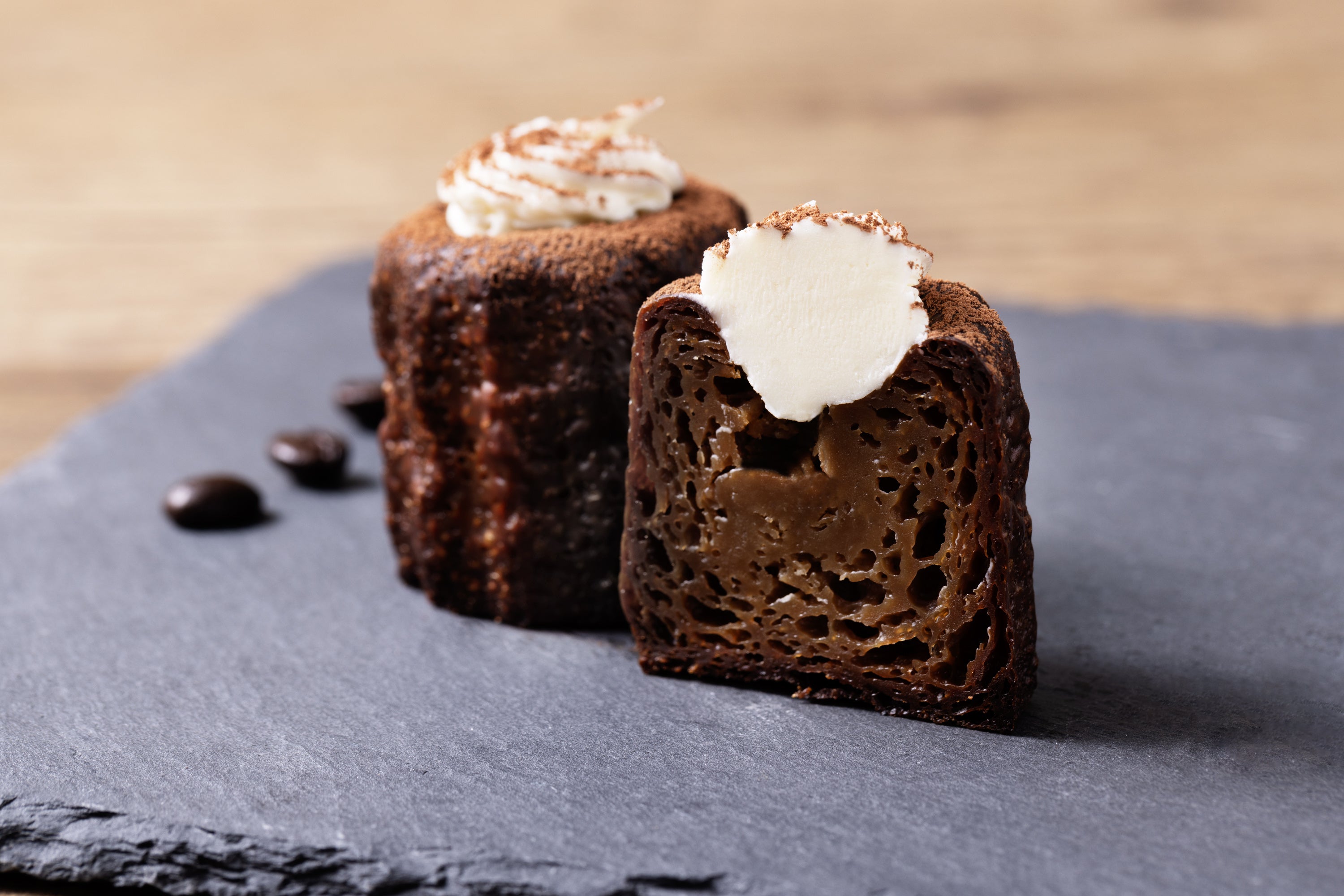 ティラミスが上品な甘さの香り高いカヌレに!? カヌレ専門店「立町