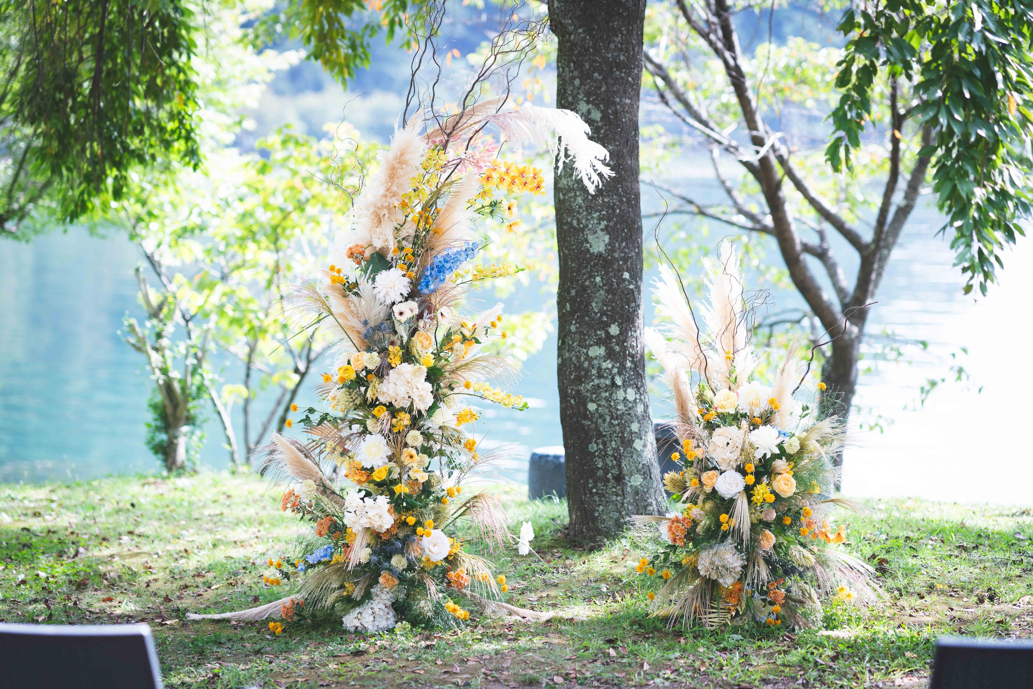 新郎新婦ごとに制作するELSOLのフラワーアーチ