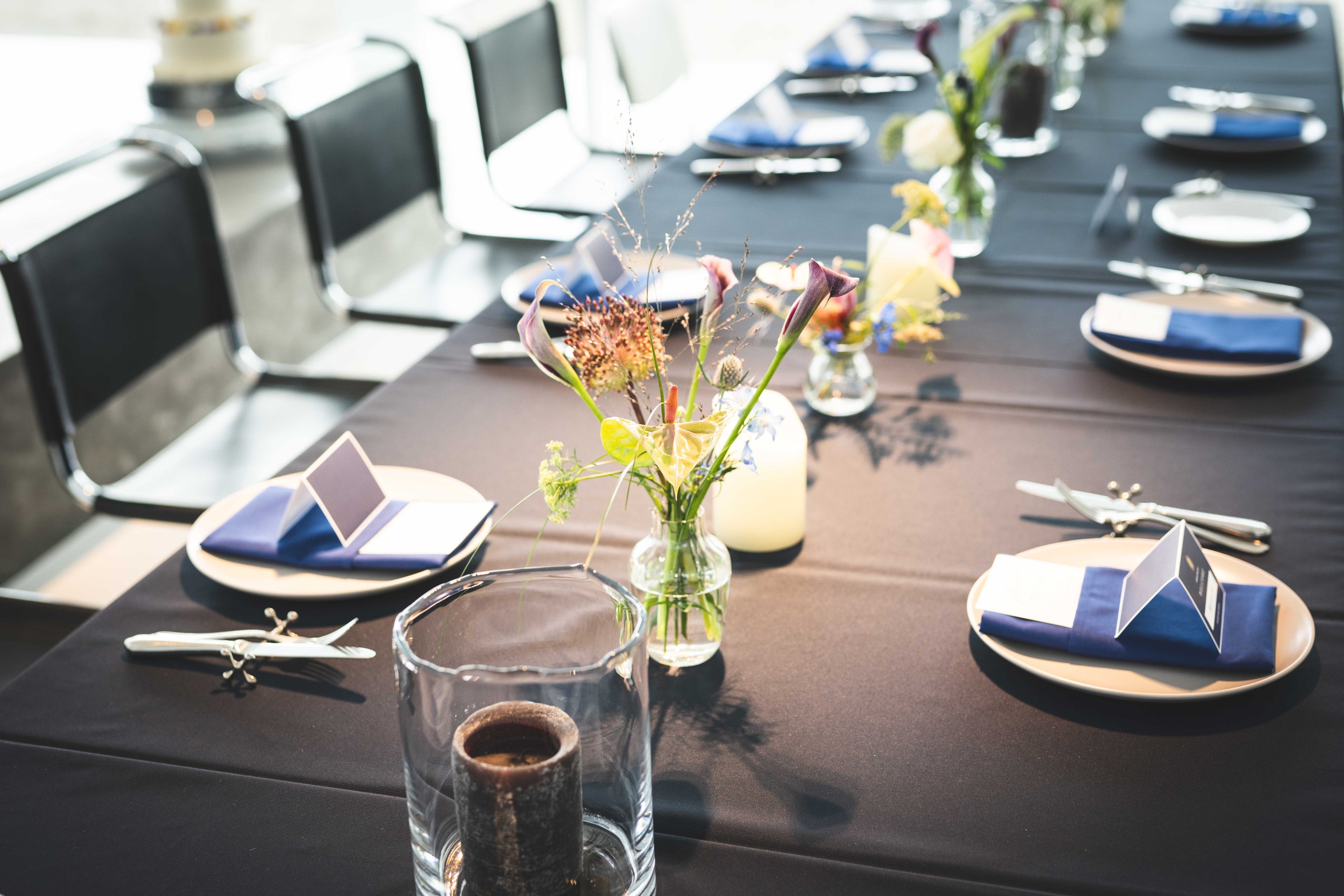 ホテルのスイートルームでの披露宴パーティー ©小林正嗣