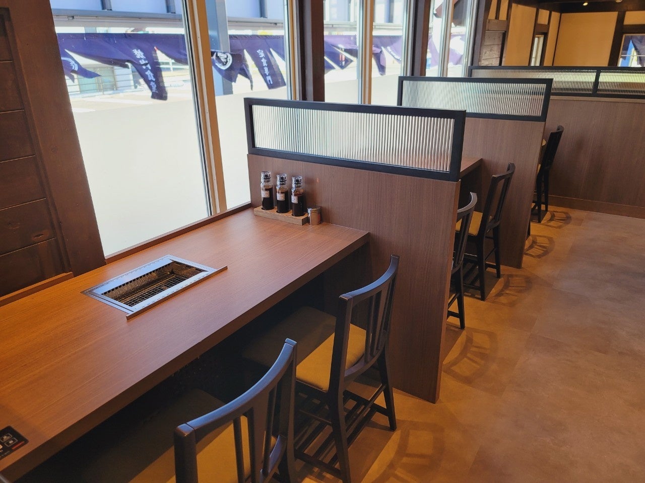 カウンター席