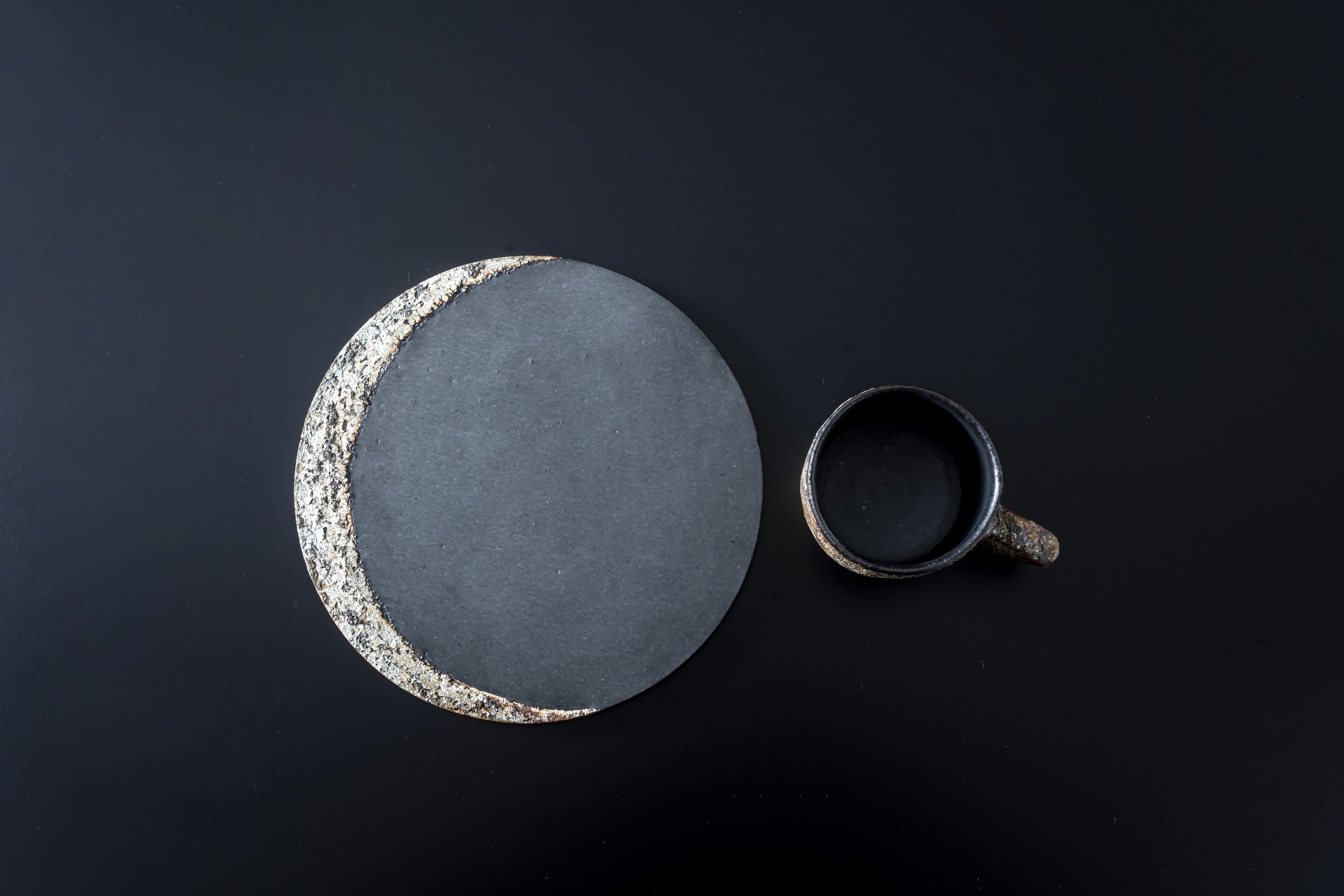 荒錆化粧 三日月プレート&マグカップ