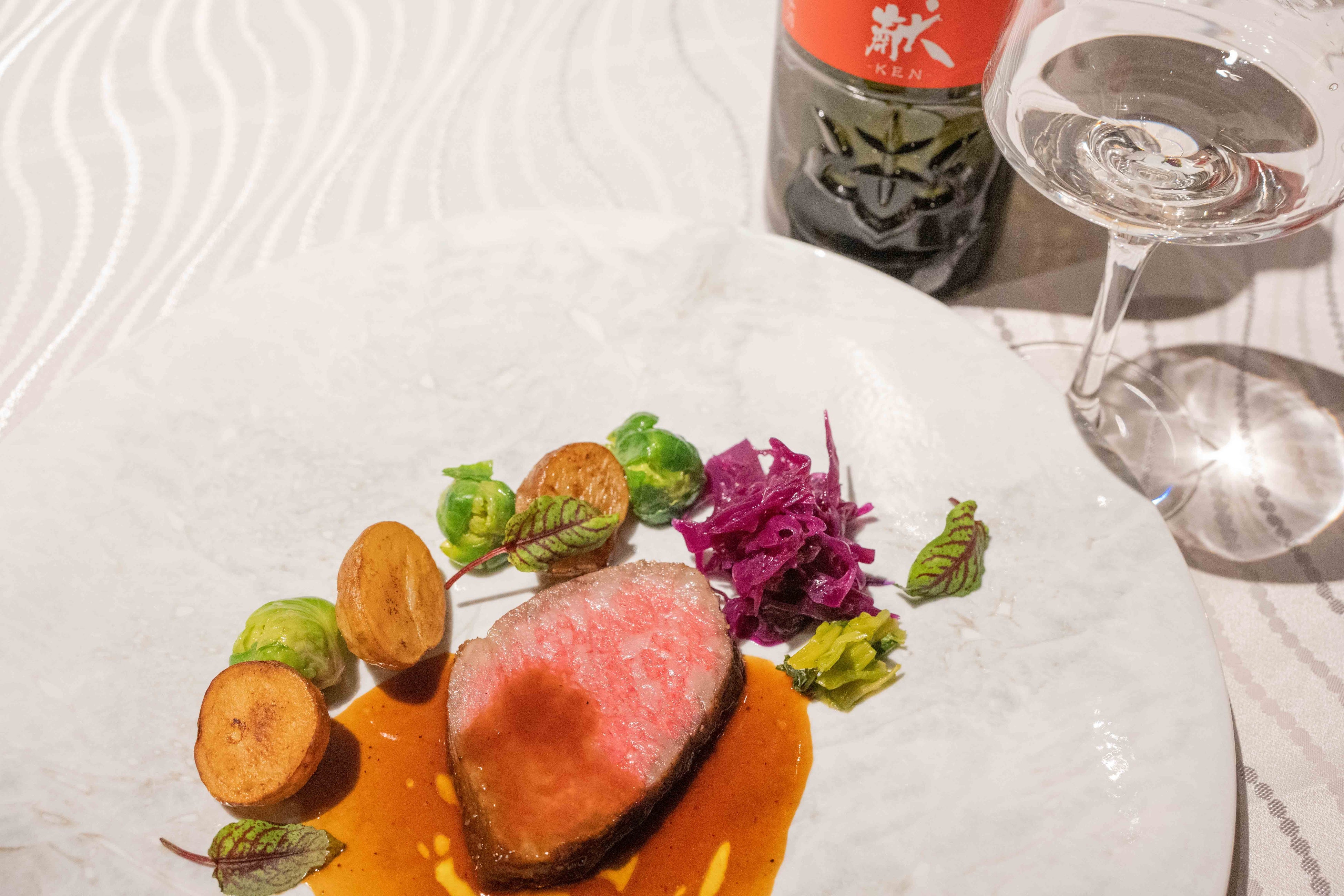 日本酒と料理を一品ずつペアリング