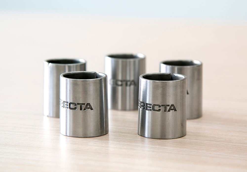 ベーシックシリーズはコーナーリングのロゴも一新。シンプルかつ力強いデザインになった。