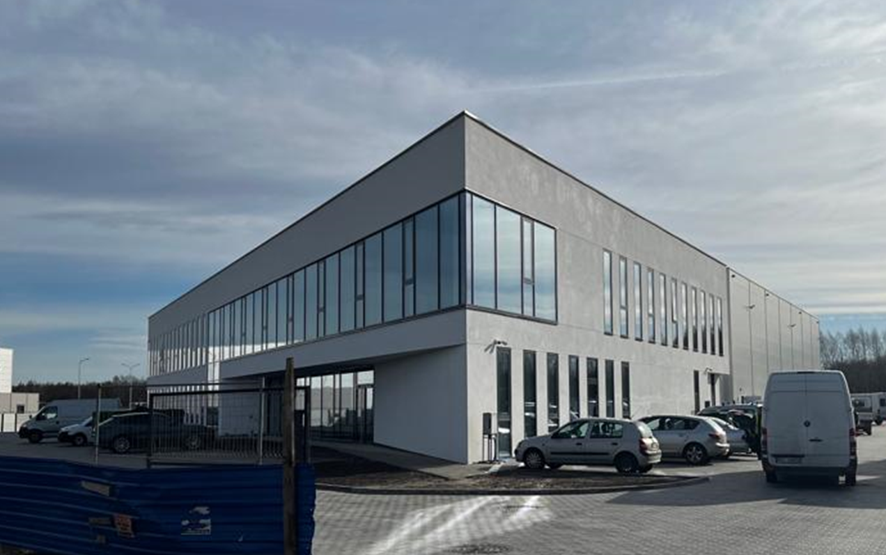 ポーランドで稼働した新工場